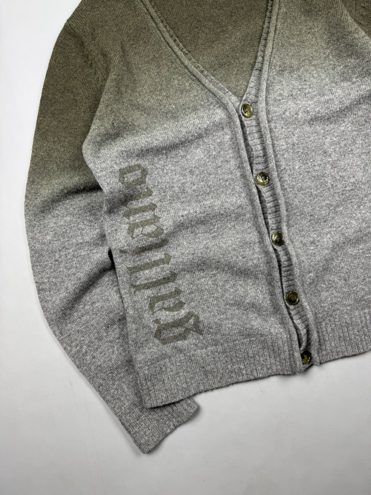 John Galliano John Galliano Vintage Wool Two Tone Cardigan Size L Size US L / EU 52-54 / 3 - 3 Thumbnail