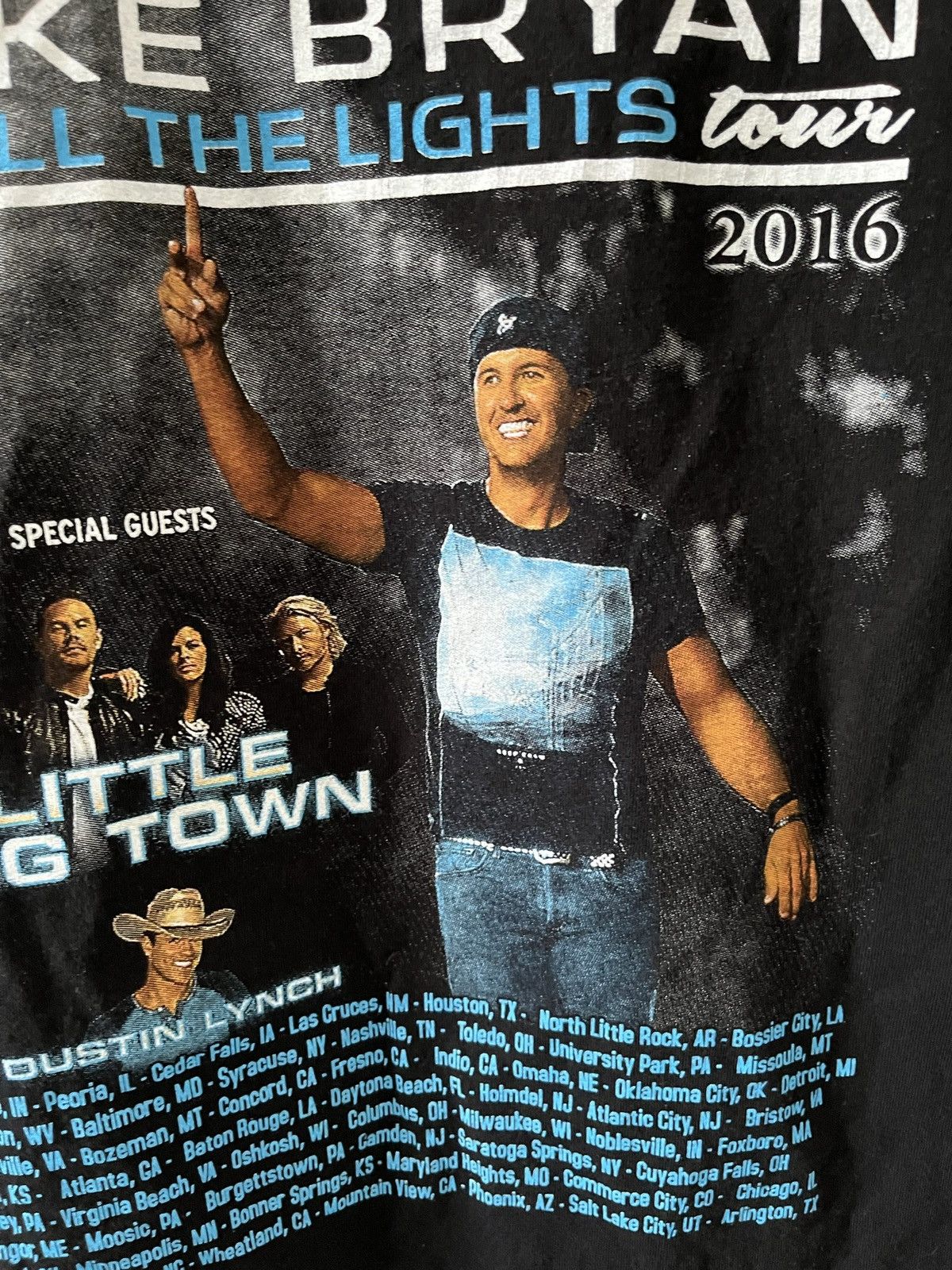Vintage 2016 Luke Bryan 'Kill the Lights' Tour Shirt Size US XL / EU 56 / 4 - 3 Thumbnail