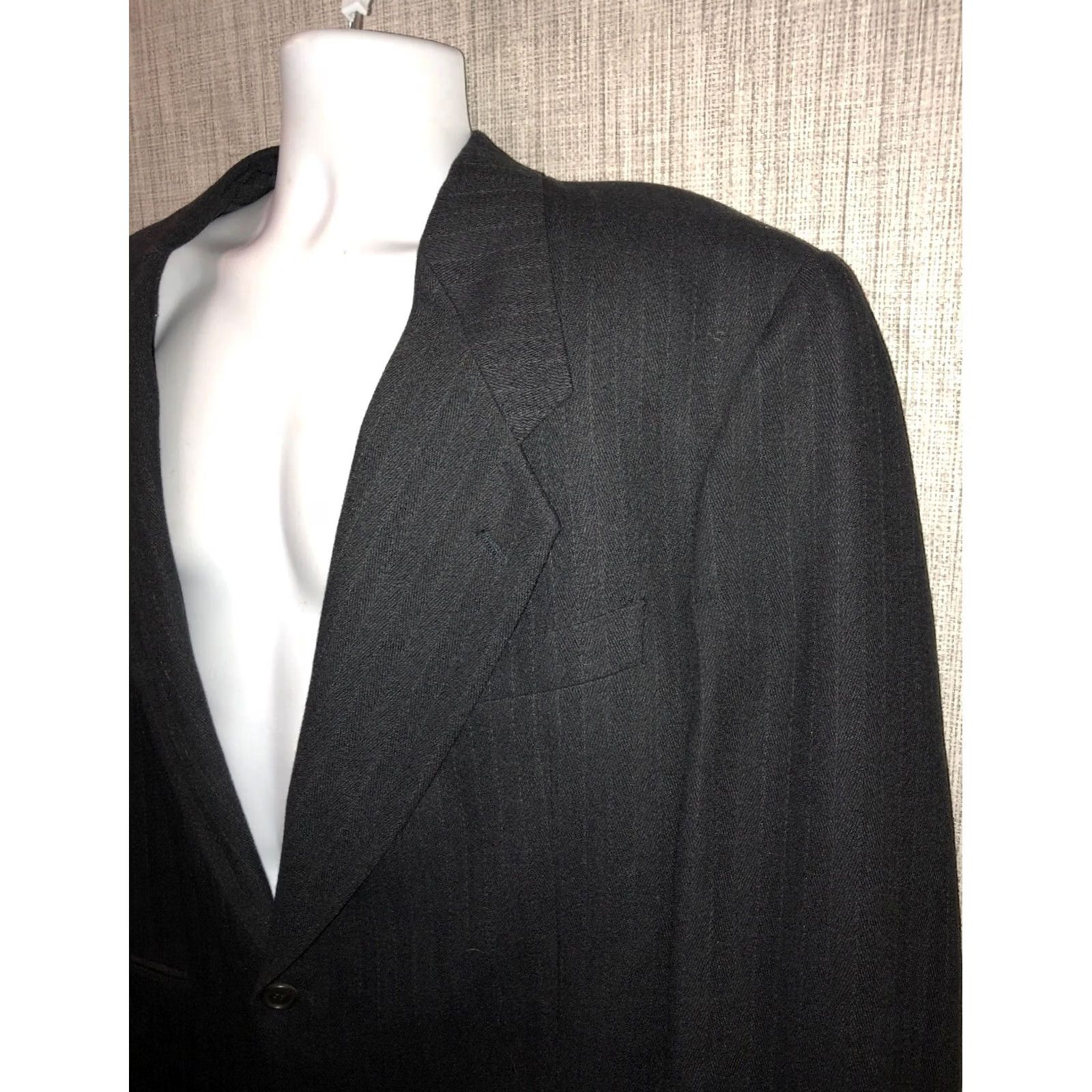 Vintage MANI Made For Dillards Mens Black Pinstriped 100% Wool 2 Button Sport Coat Sz 44 Size US S / EU 44-46 / 1 - 3 Thumbnail