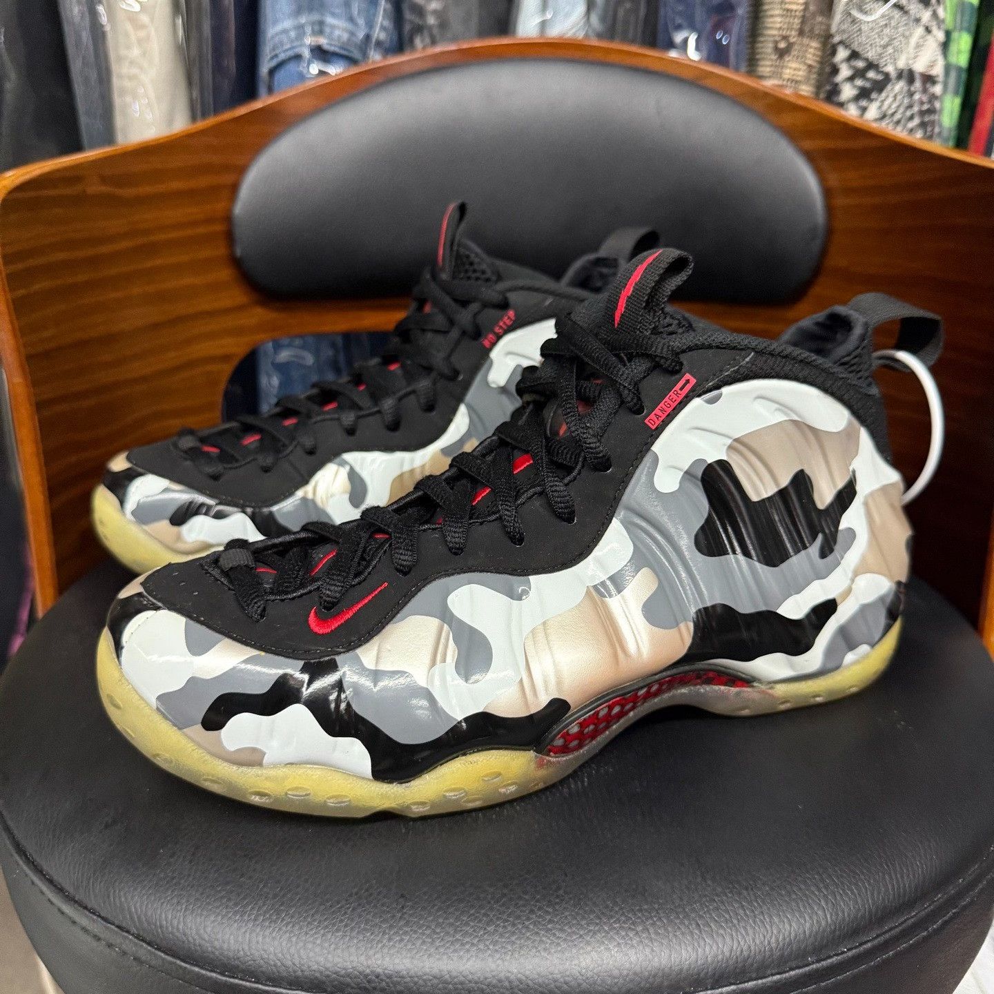 Nike Nike Camo Lowtop Sneakers 40 Men Size US 7.5 / EU 40-41 - 1 Thumbnail