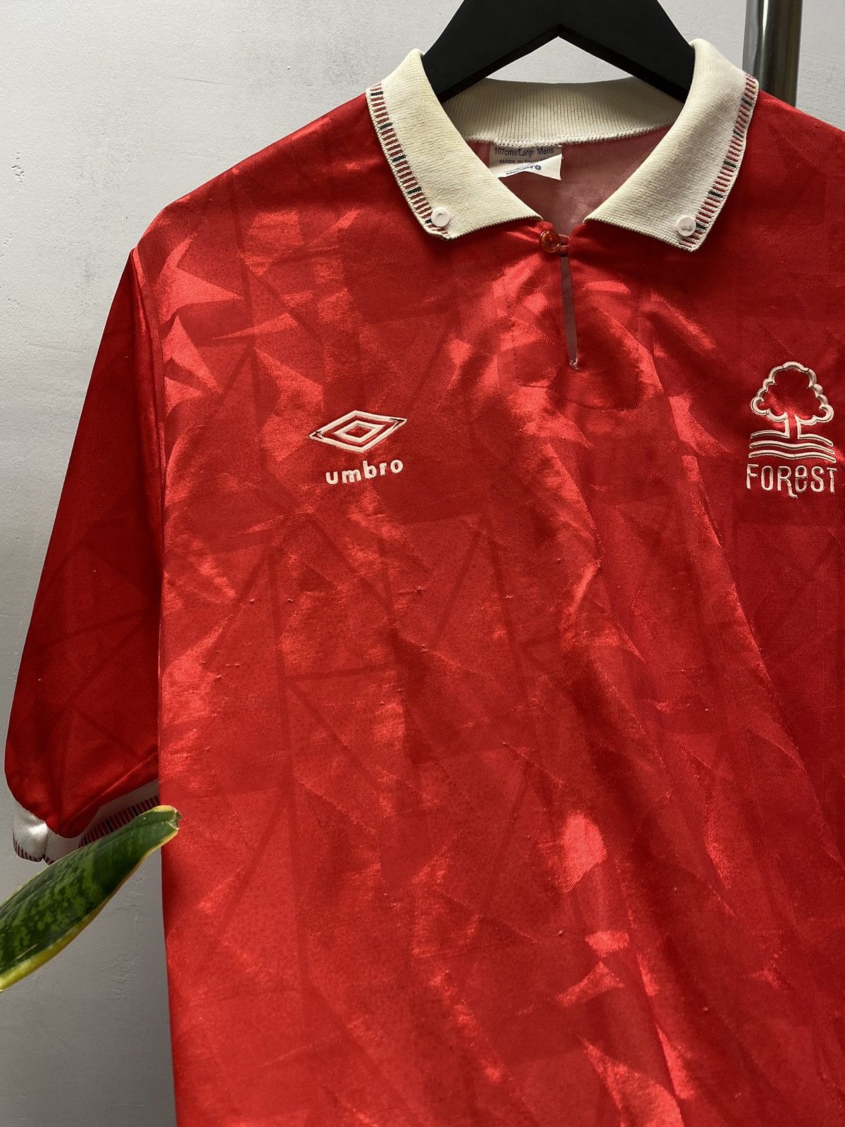 Umbro × Vintage Vintage 90s Notthingham Forest 1990-1992 Home Jersey Size US M / EU 48-50 / 2 - 10 Thumbnail