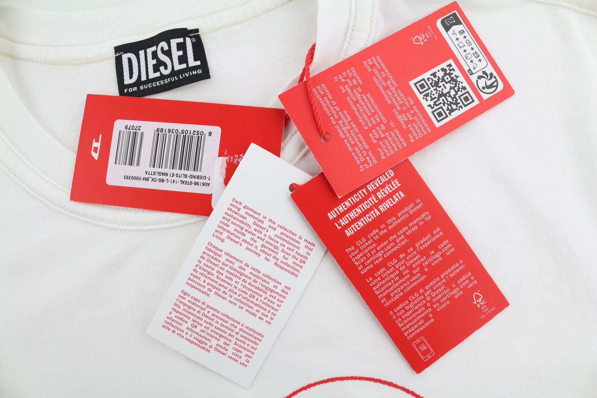 Diesel T-DIEBIND-SLITS-E1 L Short Sleeve Tee 40269 Size US L / EU 52-54 / 3 - 5 Thumbnail