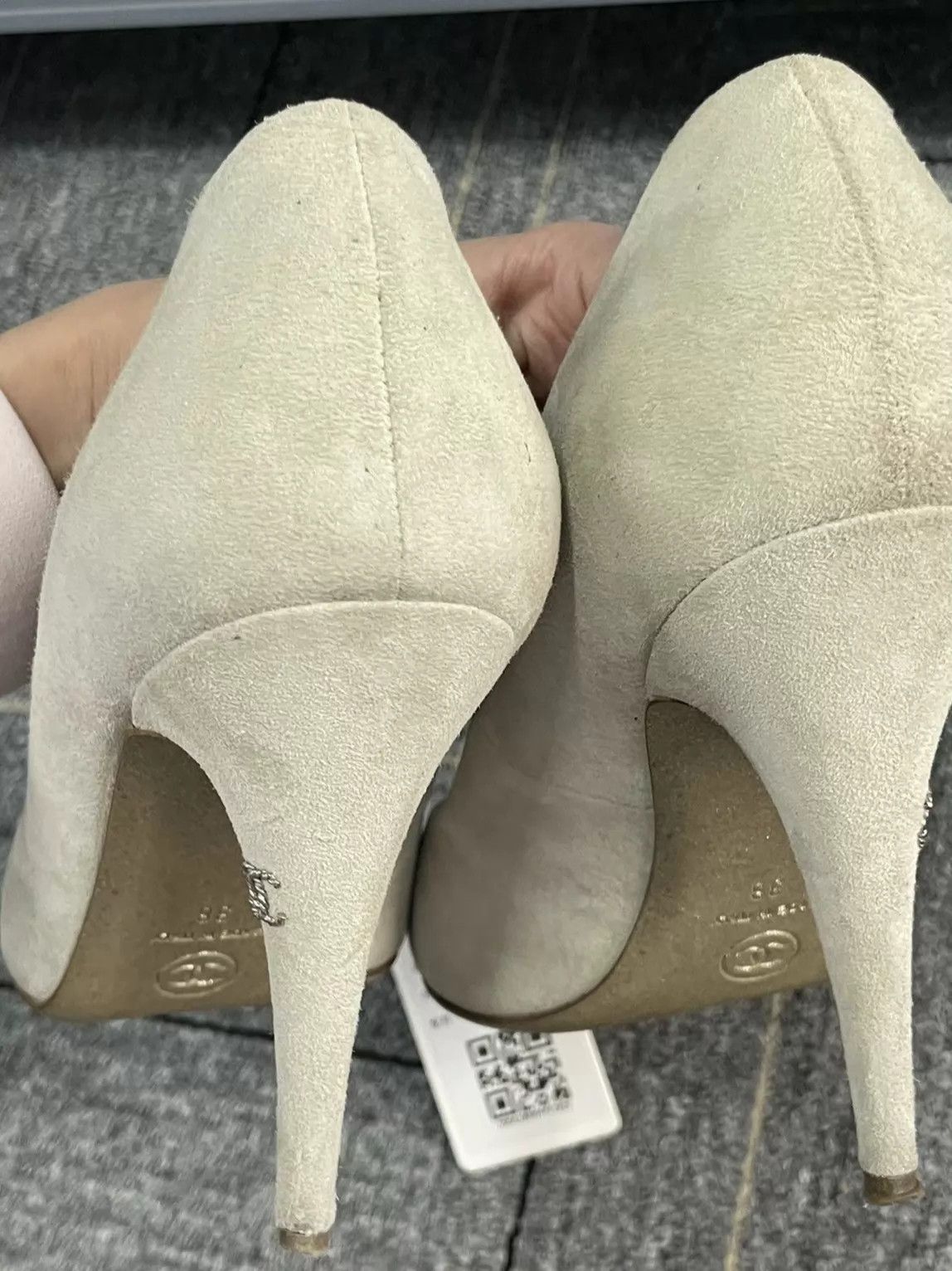 Chanel Chanel Gradient Gold Bow Crystal Peep-Toe Heels 38 Size US 7.5 / IT 37.5 - 5 Thumbnail