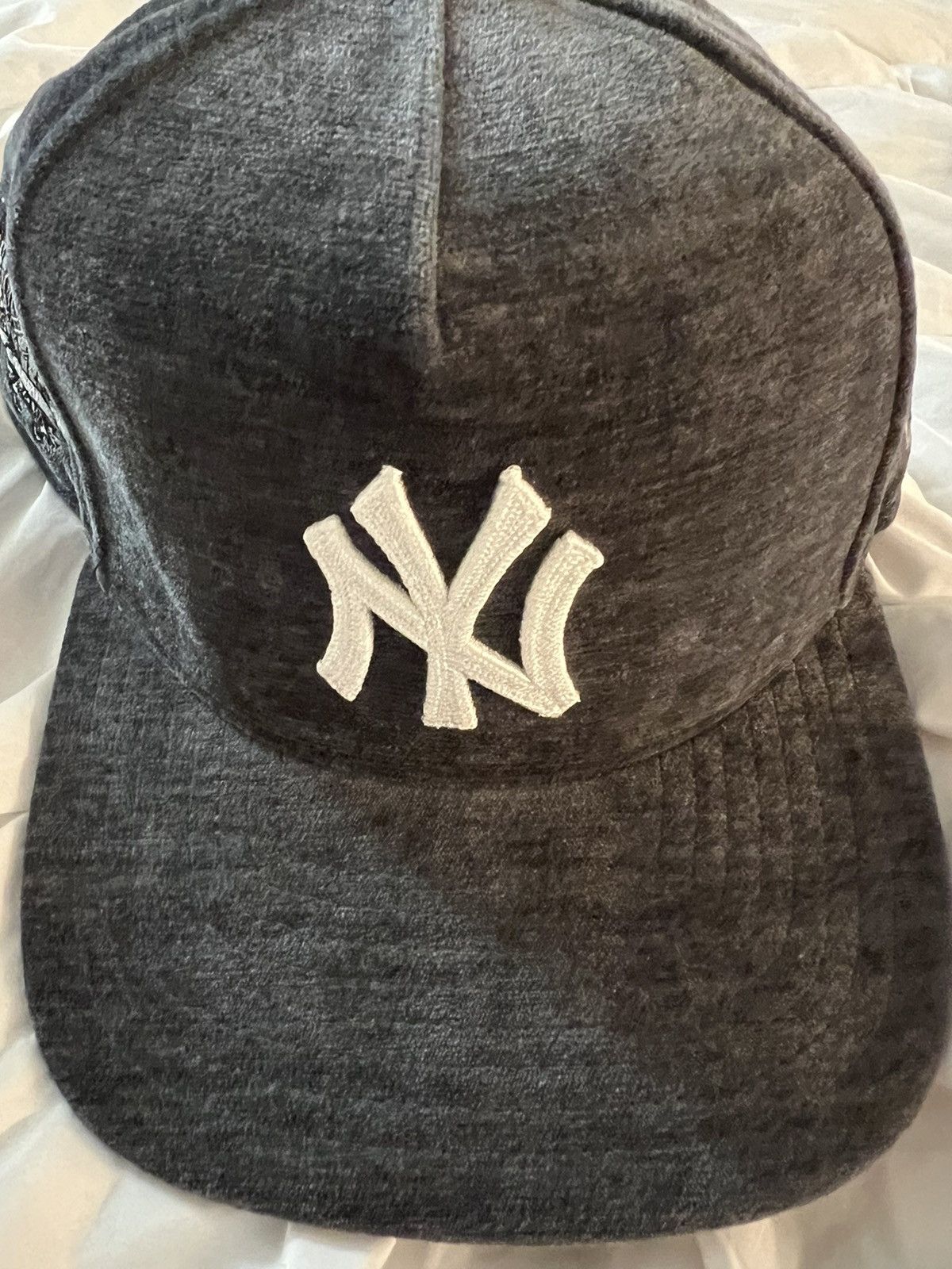 Kith × New Era × New York Yankees KITH NEW YORK YANKEES NEW ERA ADJUSTABLE SNAPBACK HAT NAVY Size ONE SIZE - 2 Thumbnail