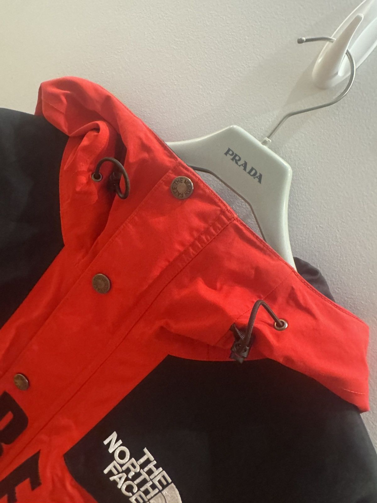 Supreme × The North Face Supreme TNF Arc Logo Mountain Parka Red Medium Size US M / EU 48-50 / 2 - 5 Thumbnail