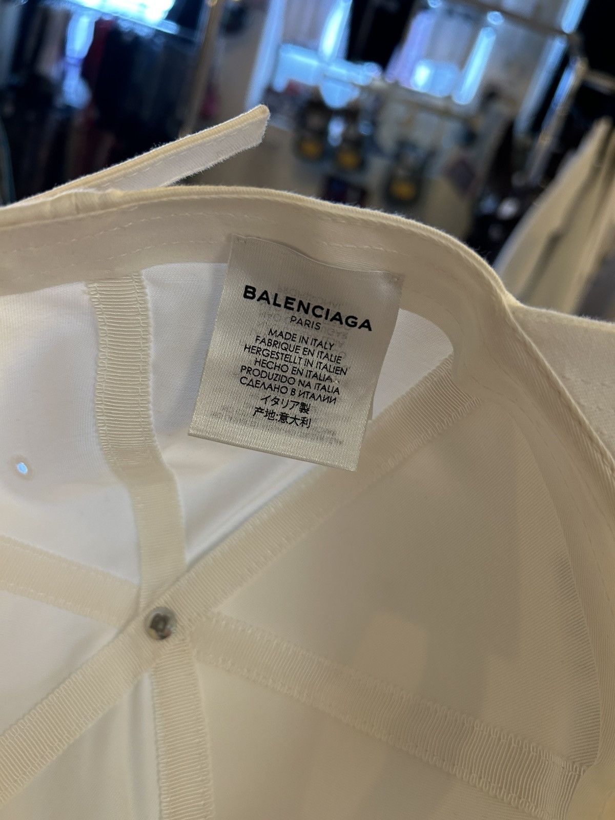 Balenciaga Brand New Balenciaga white hat Size ONE SIZE - 4 Thumbnail