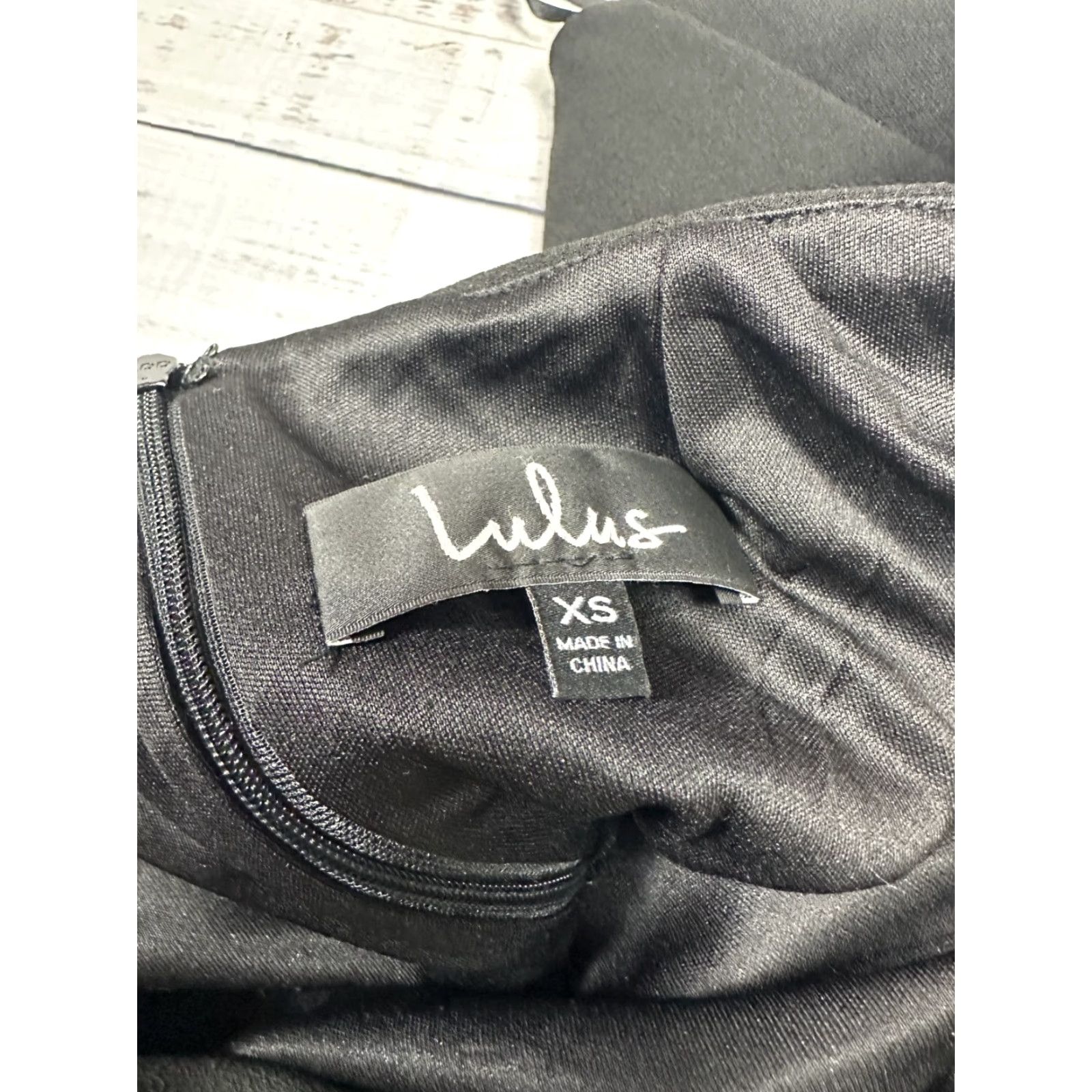 Lulus VINTAGE? No. Lulus Black Halter Bodycon Dress Open Back Stretch Lined Cocktail XS New Size XS / US 0-2 / IT 36-38 - 4 Thumbnail
