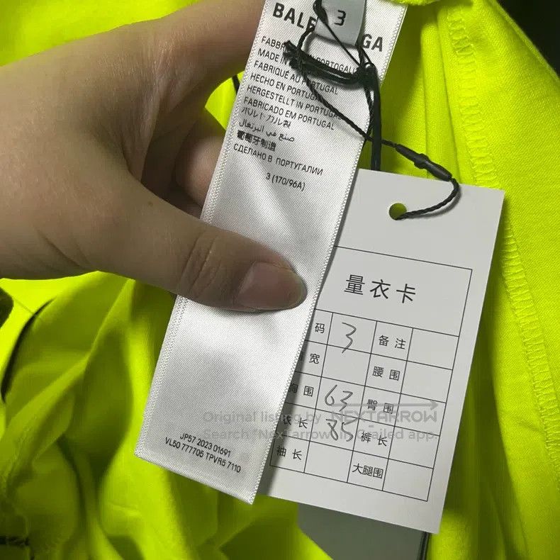 Balenciaga Balenciaga Fluorescent yellow logo letter print round-neck Size US M / EU 48-50 / 2 - 6 Thumbnail
