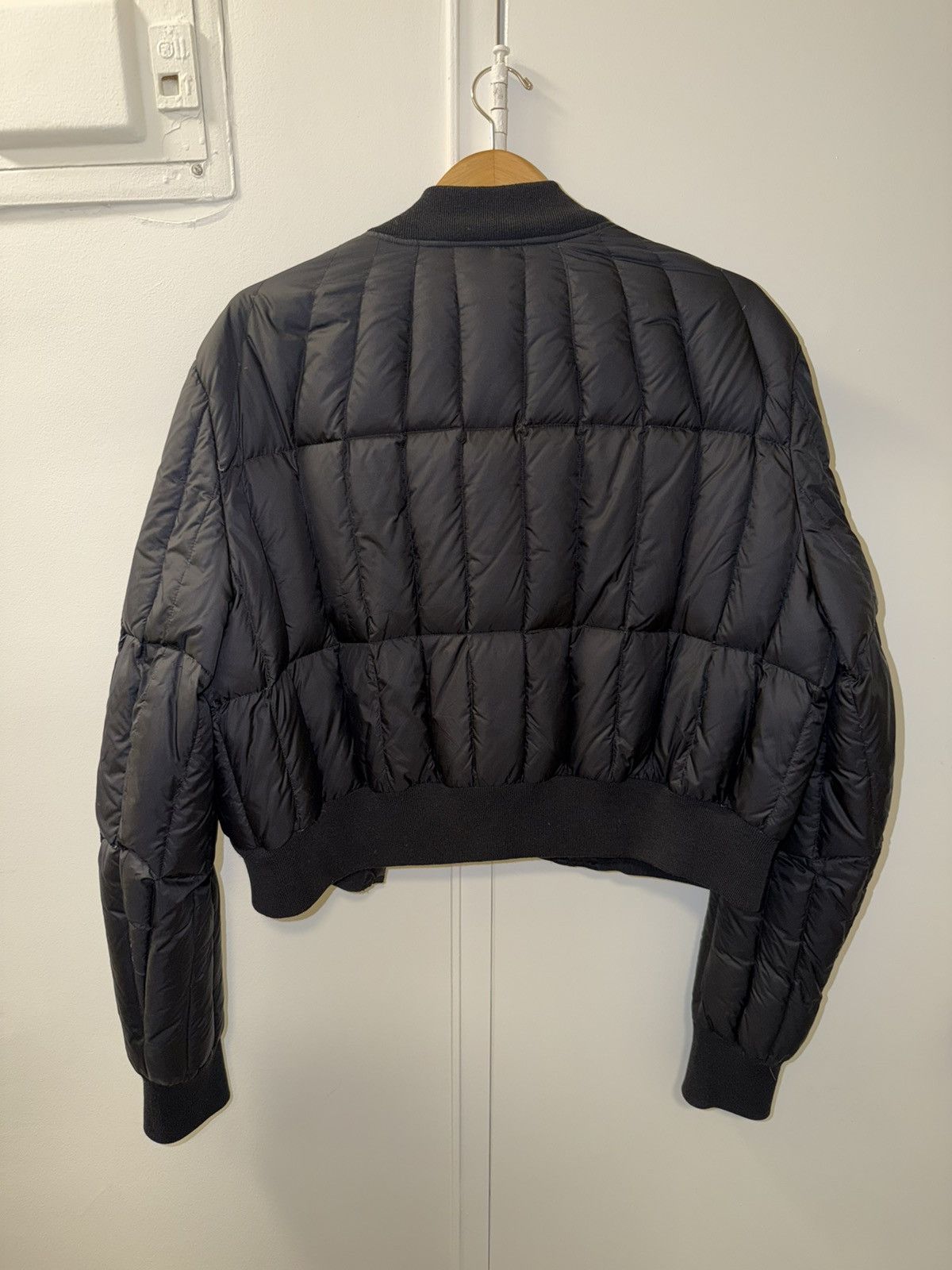 Rick Owens Rick Owens Puffer Bomber in Black Size US XL / EU 56 / 4 - 2 Thumbnail