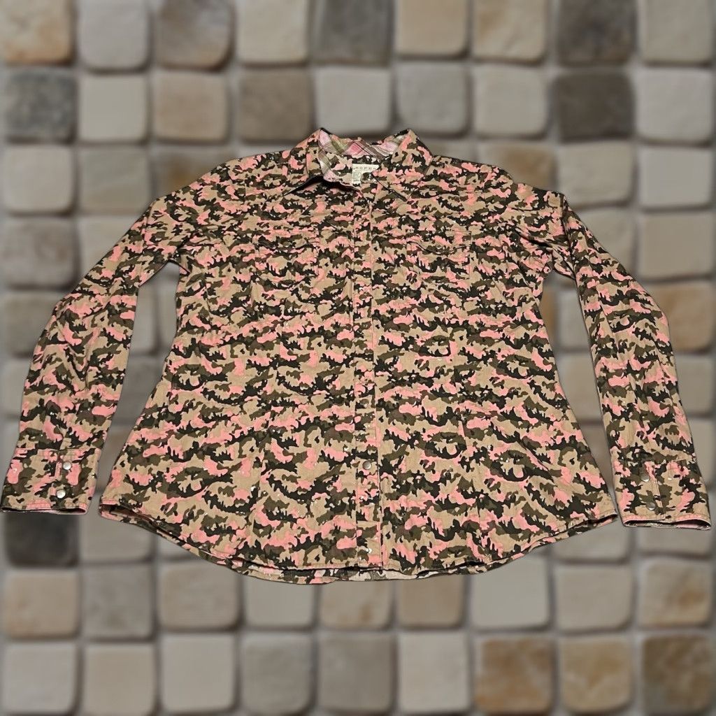 Roper Roper Long Sleeve Pearl Snap Western Shirt Juniors XL Women Pink Camo Silver Multicolor Pearl Snap Western Shirt Size XL / US 12-14 / IT 48-50 - 1 Thumbnail