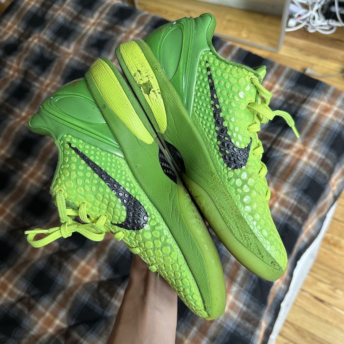 Nike 2020 Nike Zoom Green Kobe 6 Proto Grinch Size US 6.5 / EU 39-40 - 3 Thumbnail