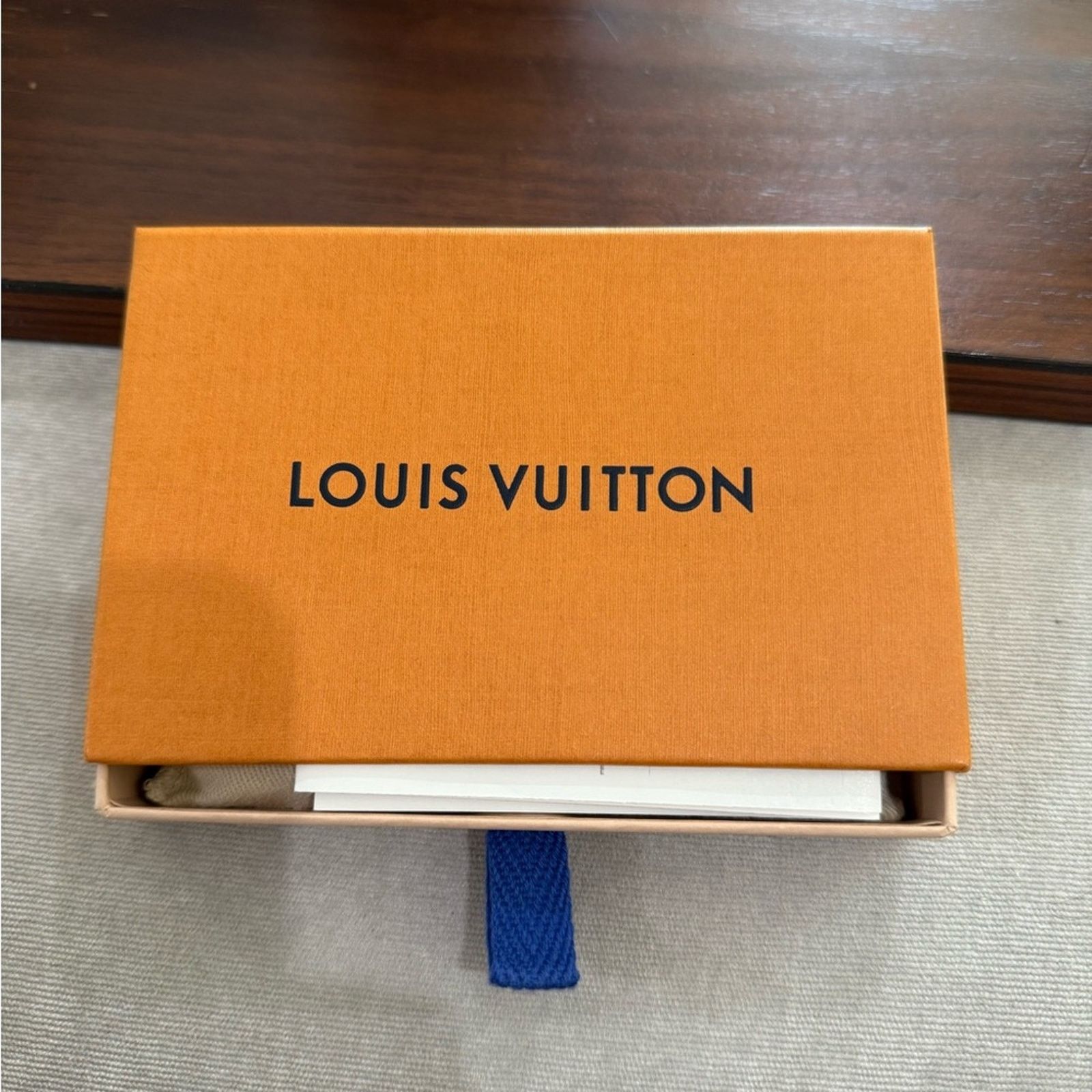 Louis Vuitton Louis Vuitton Tan Embossed Leather Card Holder with NBA Size ONE SIZE - 4 Thumbnail