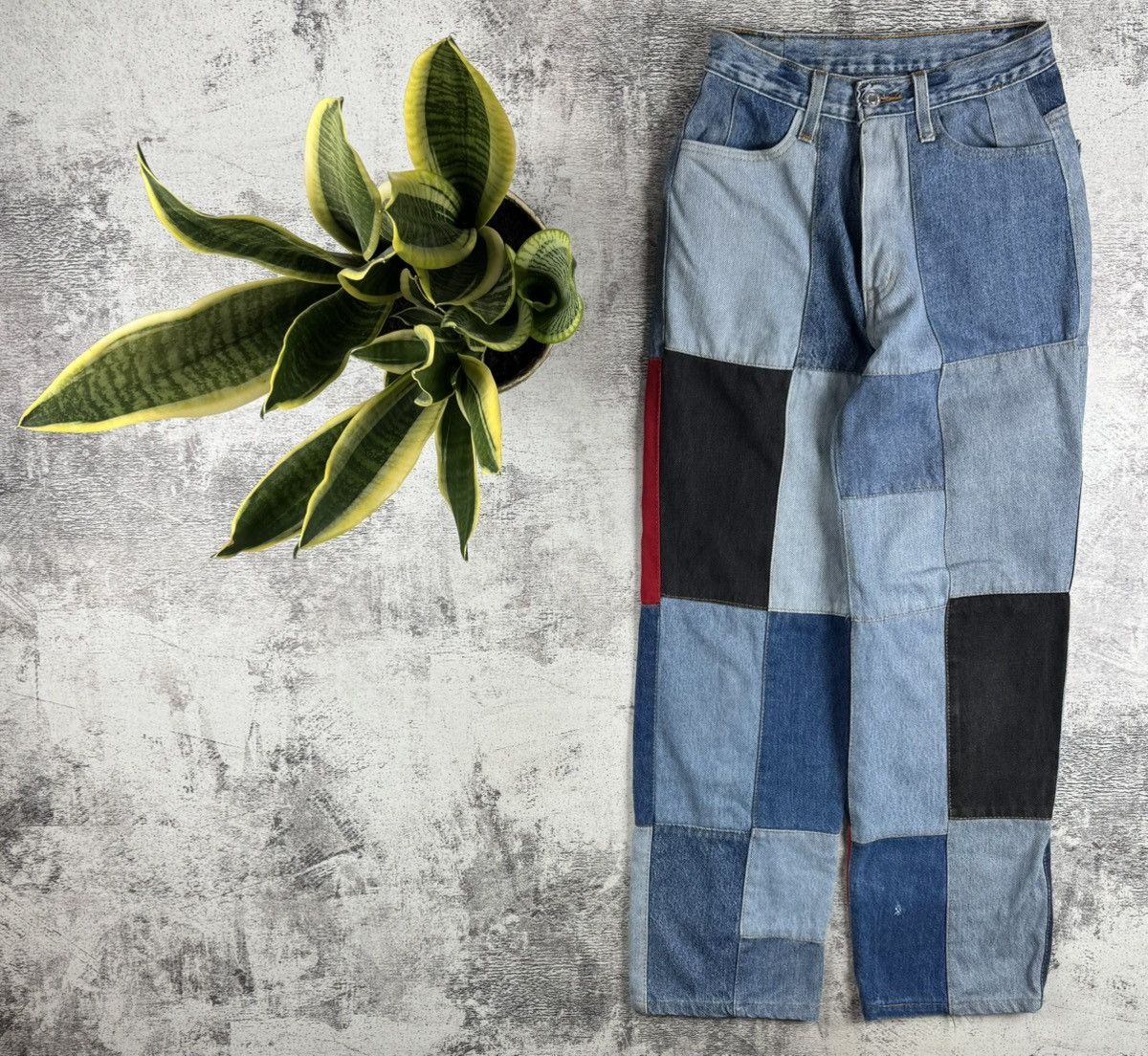 Levi's Levis’s Patchwork Women’s Straight Reworked 26 Size Vintage Denim Jeans Trousers Size 26" / US 2 / IT 38 - 2 Thumbnail