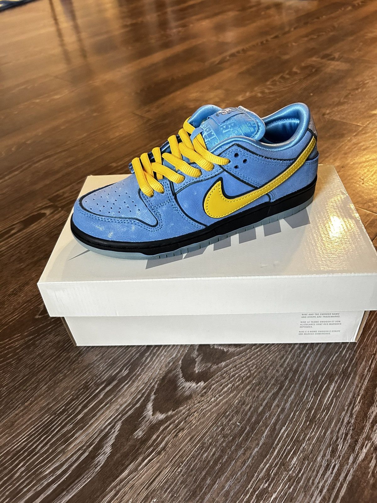 Nike Nike SB Dunk Powerpuff Girls Bubbles Size US 5.5 / IT 35.5 - 1 Thumbnail
