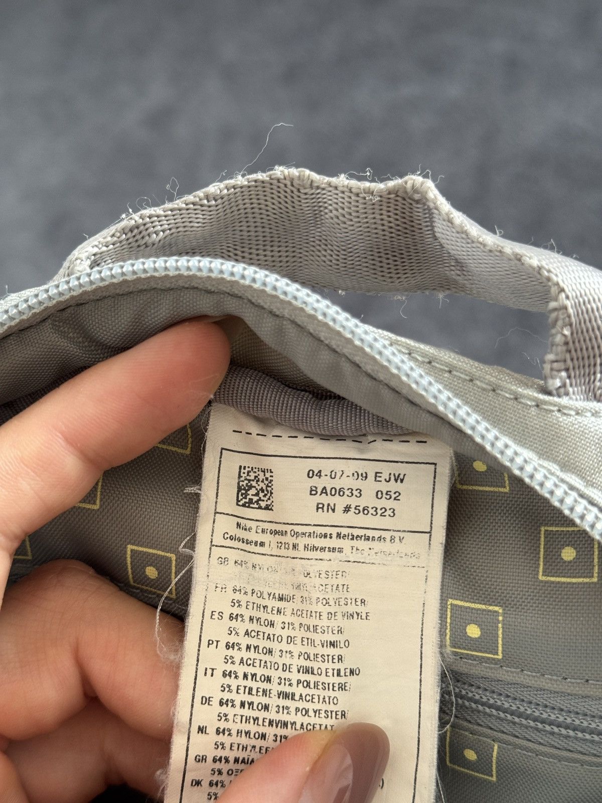 Other Vintage Nike Grey Bagpack 90’s Y2K Size ONE SIZE - 13 Thumbnail