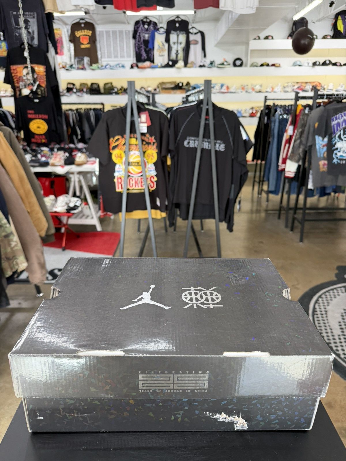 Jordan Brand Air Jordan 12 Low 25 Years In China Size 8.5 (2022) Size US 8.5 / EU 41-42 - 14 Thumbnail