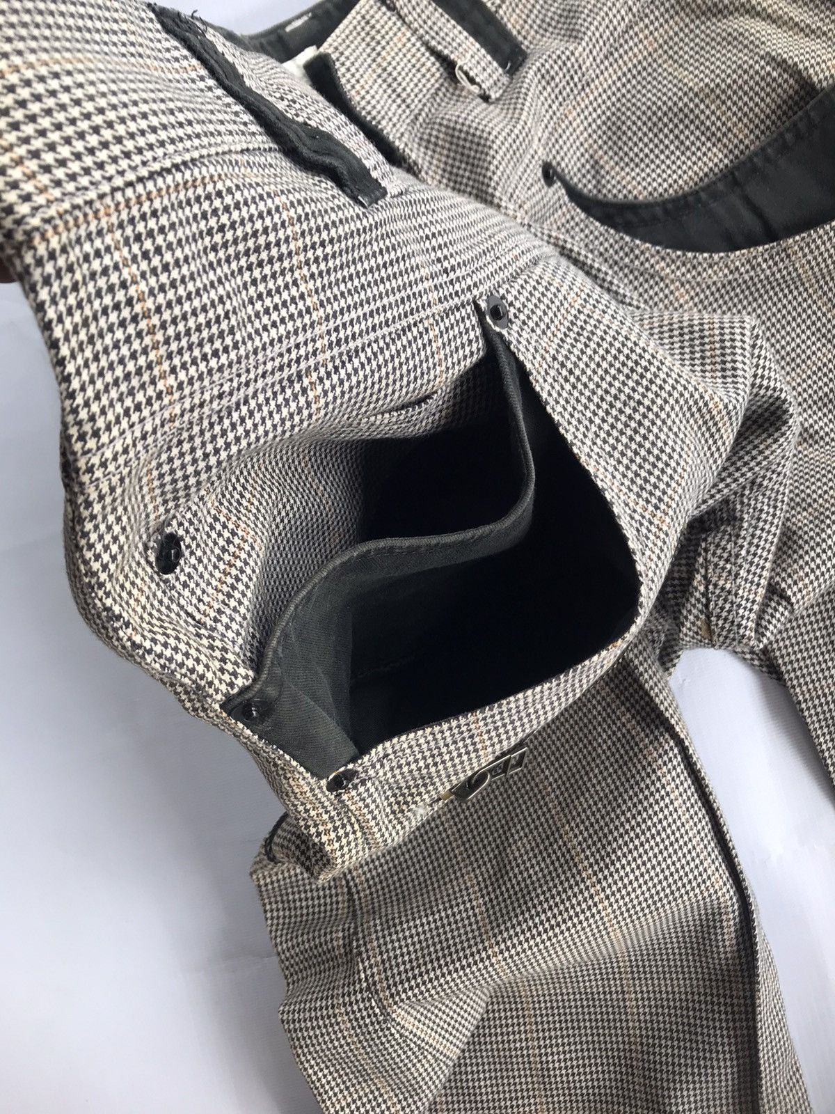 Japanese Brand Root Three Checkered Pants with Multi Pocket Zipper Details Size US 32 / EU 48 - 8 Thumbnail