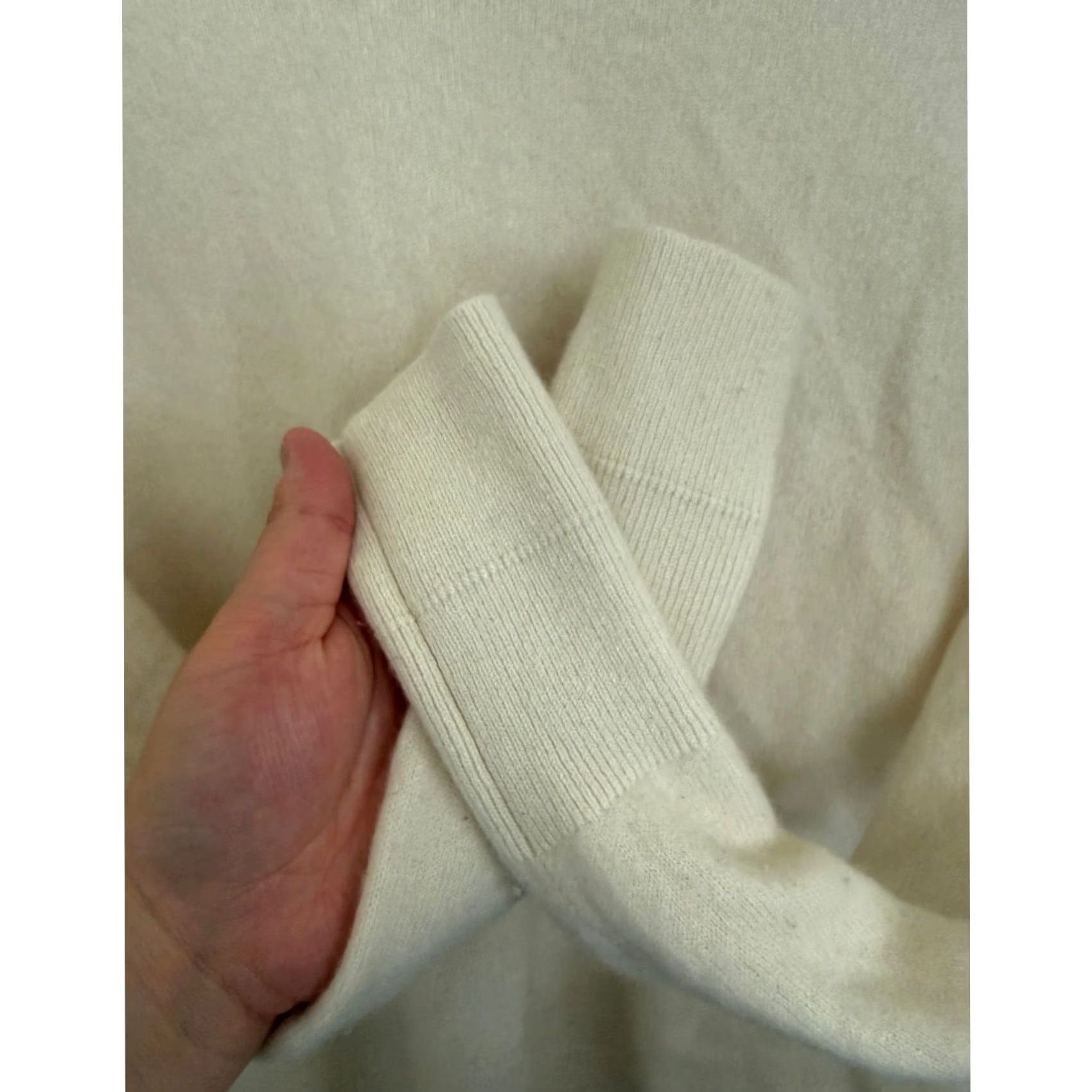 Everlane Everlane Cashmere Crewneck Sweater Women XS Office Minimalist Luxury Soft Pullover Beige Beige XS Womens Size XS / US 0-2 / IT 36-38 - 5 Thumbnail