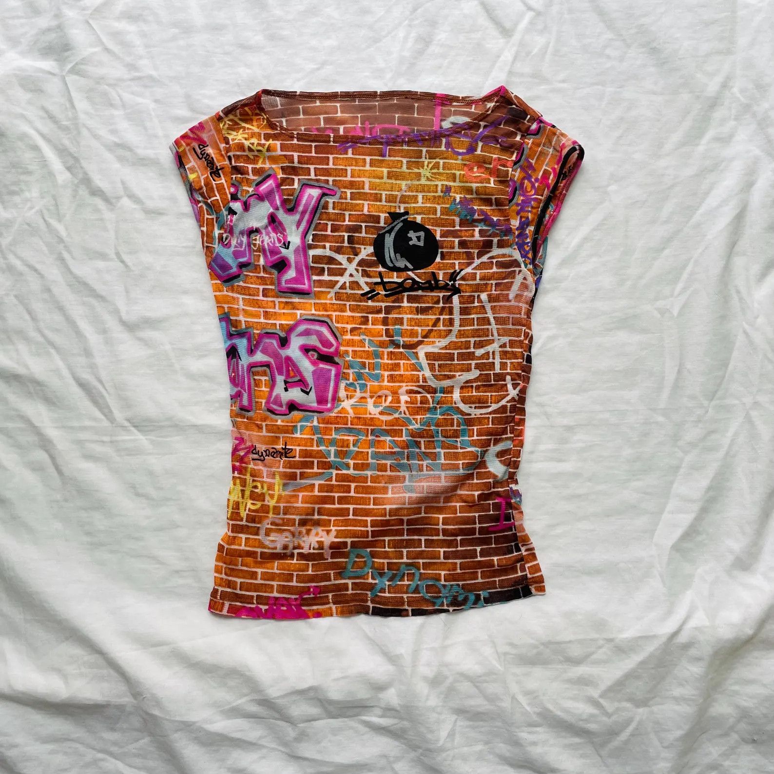 DKNY Share Vintage DKNY Mesh Graphic Graffiti Print Tee Size S / US 4 / IT 40 - 1 Thumbnail