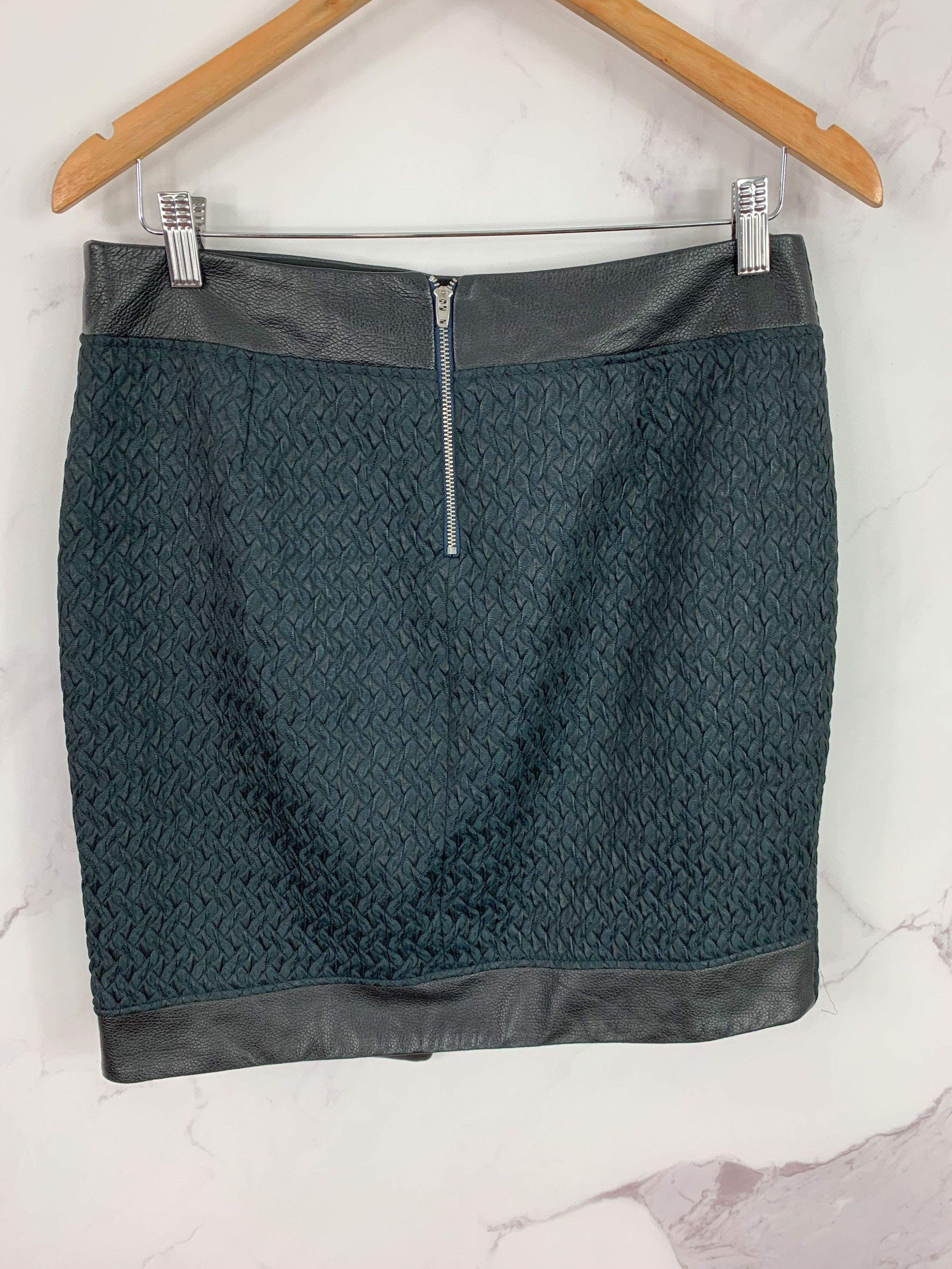 Helmut Lang Helmut Lang Asymmetrical Skirt Lamb Leather Decoration 4 Size 27" / US 4 / IT 40 - 6 Thumbnail