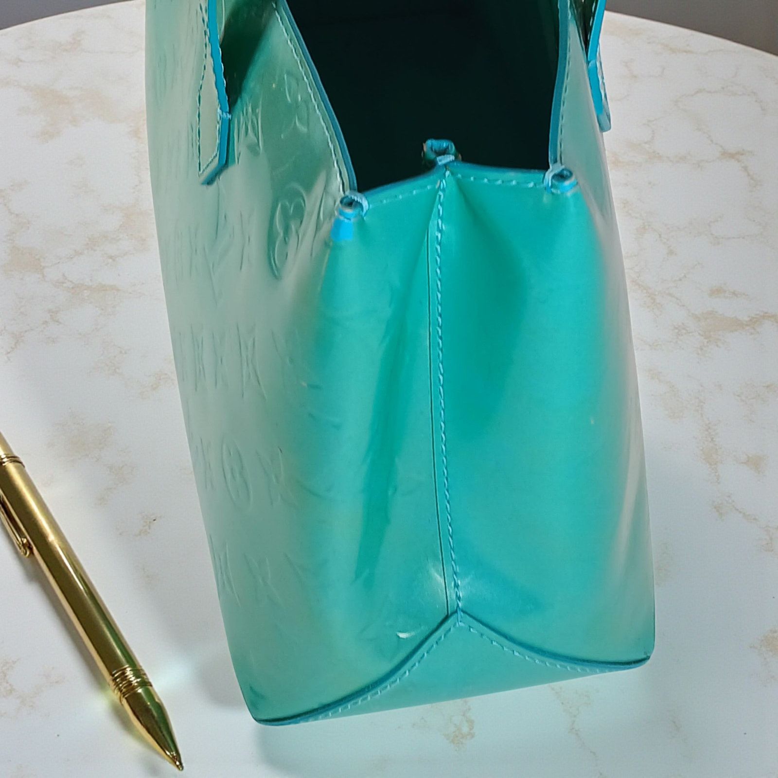 Louis Vuitton Louis Vuitton Monogram Vernis Wilshire PM Handbag Blue Lagon Size ONE SIZE - 4 Thumbnail