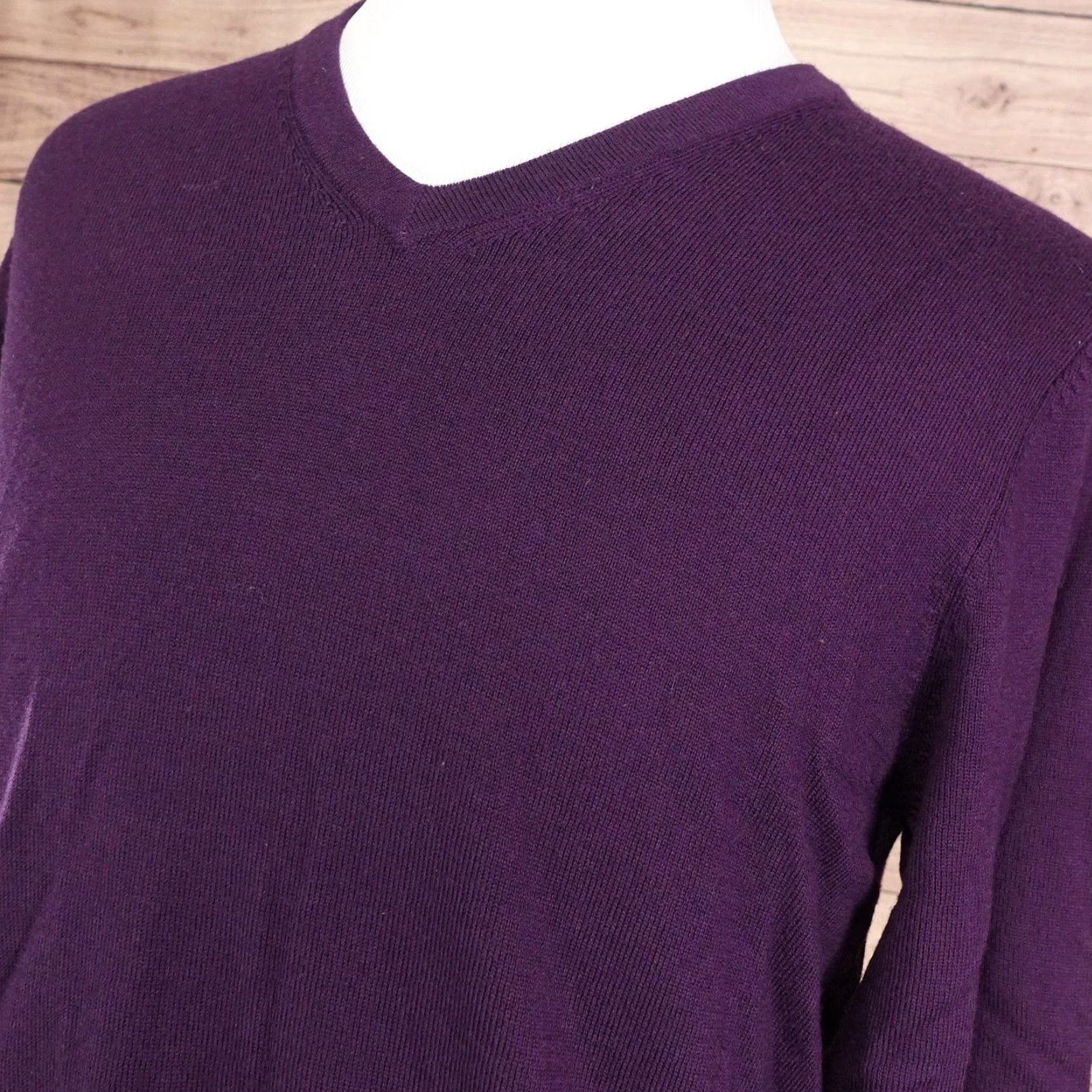 Brooks Brothers Brooks Brothers Sweater Mens Medium Purple V-Neck Merino Wool Pullover Knit Size US M / EU 48-50 / 2 - 2 Thumbnail