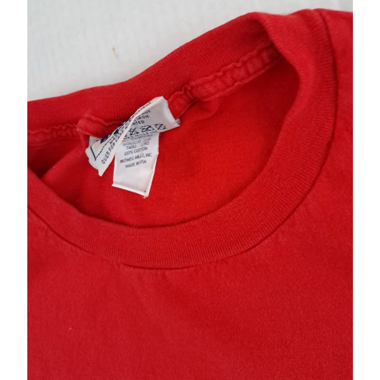 Lee VINTAGE Detroit Red Wings Hockey T-Shirt Lee USA Made 1997 Champions- Med Shirt Unisex Adults Red 90s Men Women Size US M / EU 48-50 / 2 - 3 Thumbnail
