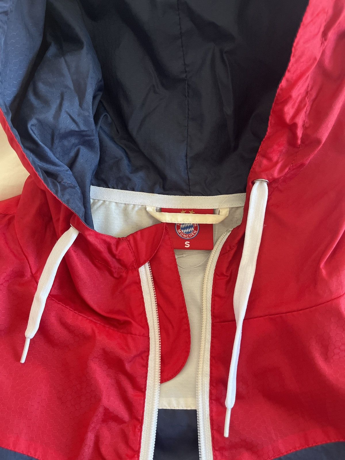 Other FC Bayern Munchen Jacket Size US S / EU 44-46 / 1 - 4 Thumbnail