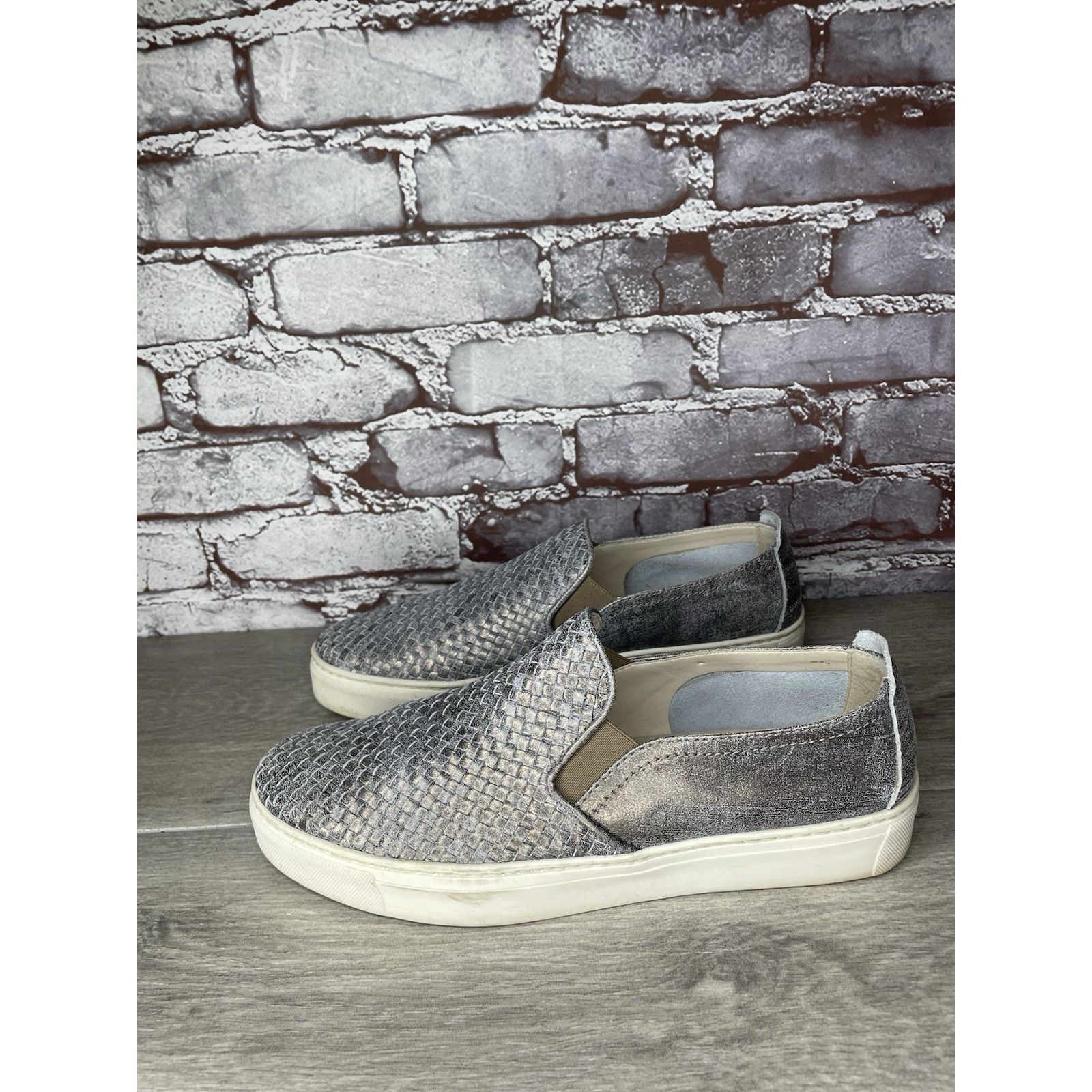 A-Flex The Flexx Silver Leather Shimmer Weaves Woven Sneakers Women Size US 11 / IT 41 - 18 Thumbnail