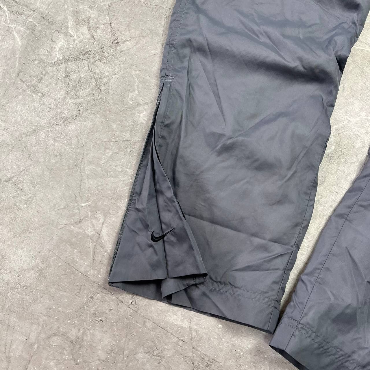 Nike Vintage 90's/Y2K Navy Track Pants Nylon Drill,Size S Size US 33 - 20 Thumbnail