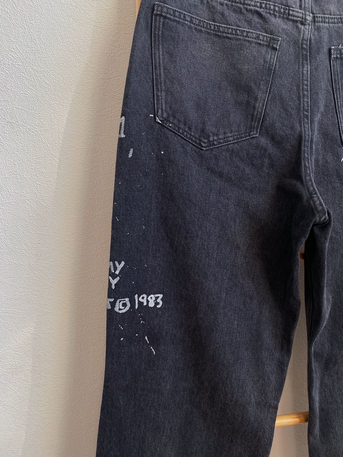 H&M × Jean-Michel Basquiat × Who Decides War Who Decides War Baggy denim jeans H&M x Basquiat x Ev&Tela Size US 34 / EU 50 - 15 Thumbnail