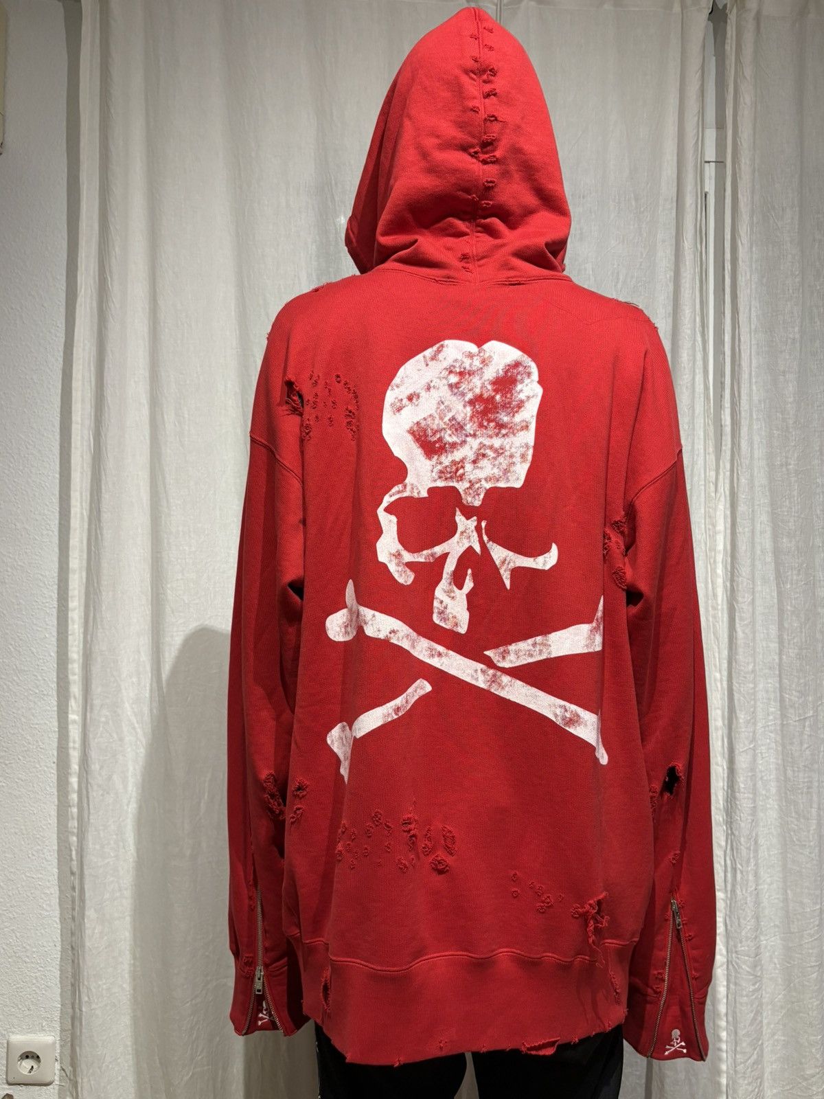Mastermind Japan Very rare Red Mastermind Japan distressed hoodie Size US L / EU 52-54 / 3 - 4 Thumbnail
