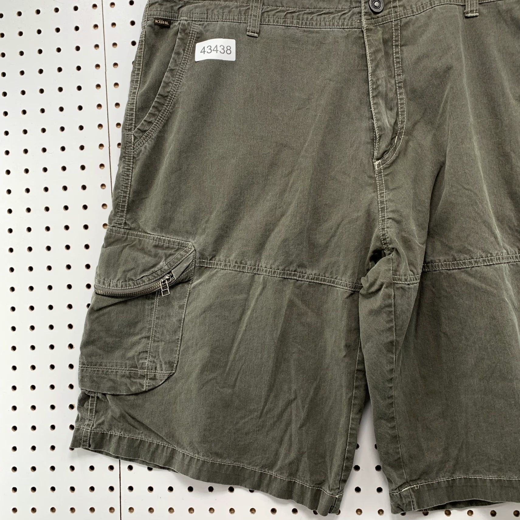 Olive Kuhl Cargo Shorts Olive Green Mens 40X13 Outdoor Utility Pocket Hiking Workwear Size US 40 / EU 56 - 3 Thumbnail
