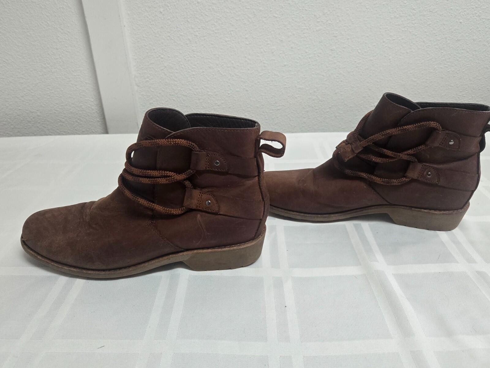 Teva Teva Sz 8 Leather Ankle Boots Dos Waterproof Quiet Luxury Size US 8 / IT 38 - 1 Thumbnail