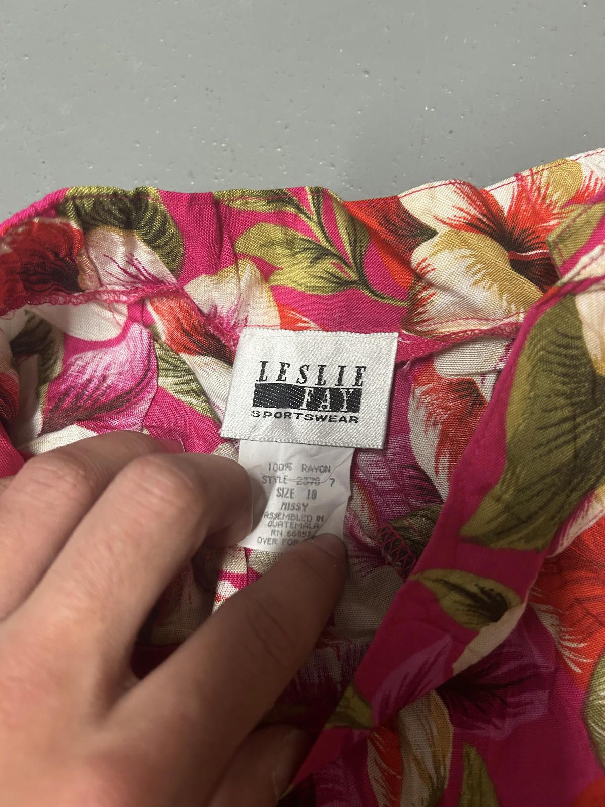 Designer Leslie Fay Floral Print Trousers Size 28" / US 6 / IT 42 - 3 Thumbnail