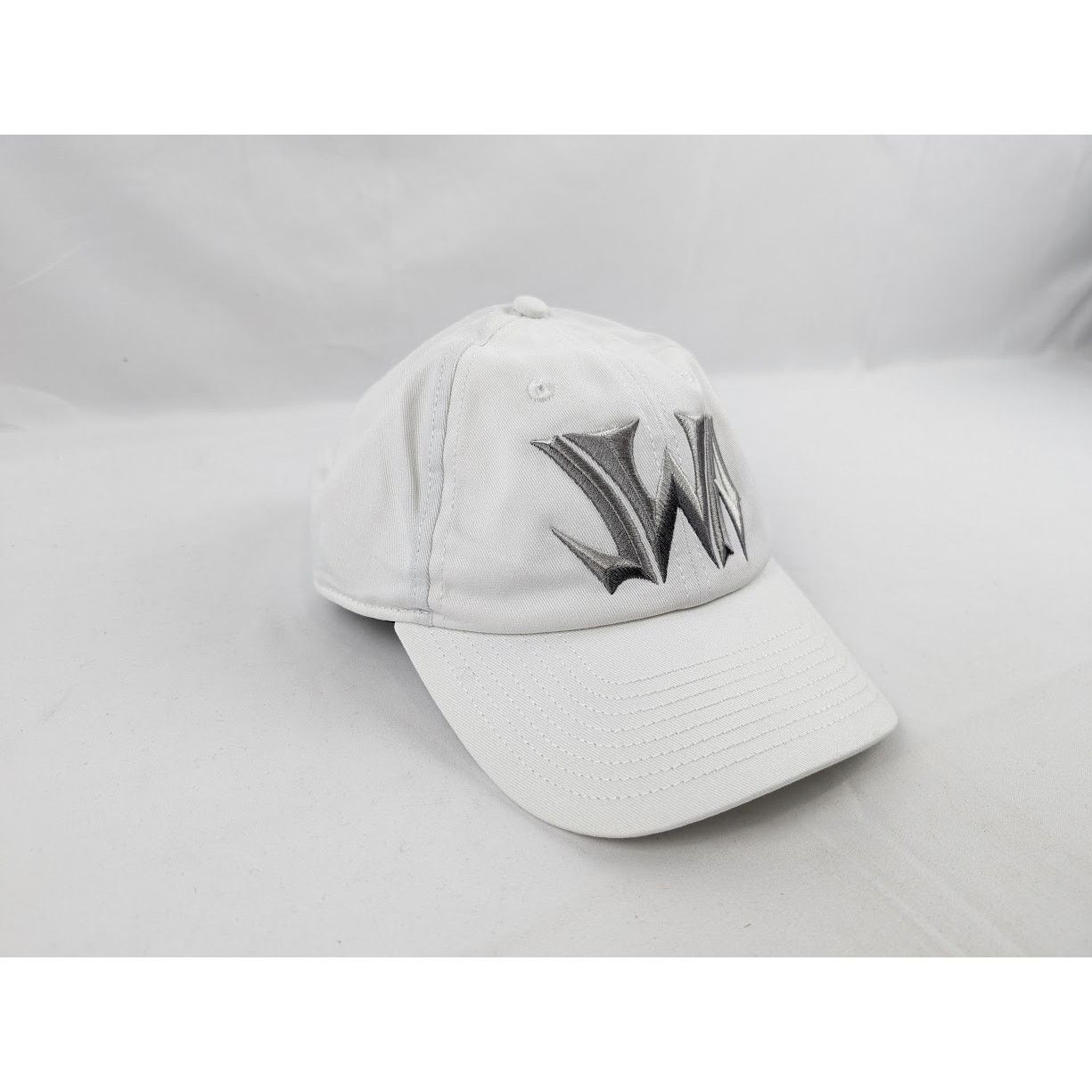 JW Anderson o1rshd1 Size: OS Baseball Cap in White Size ONE SIZE - 3 Thumbnail