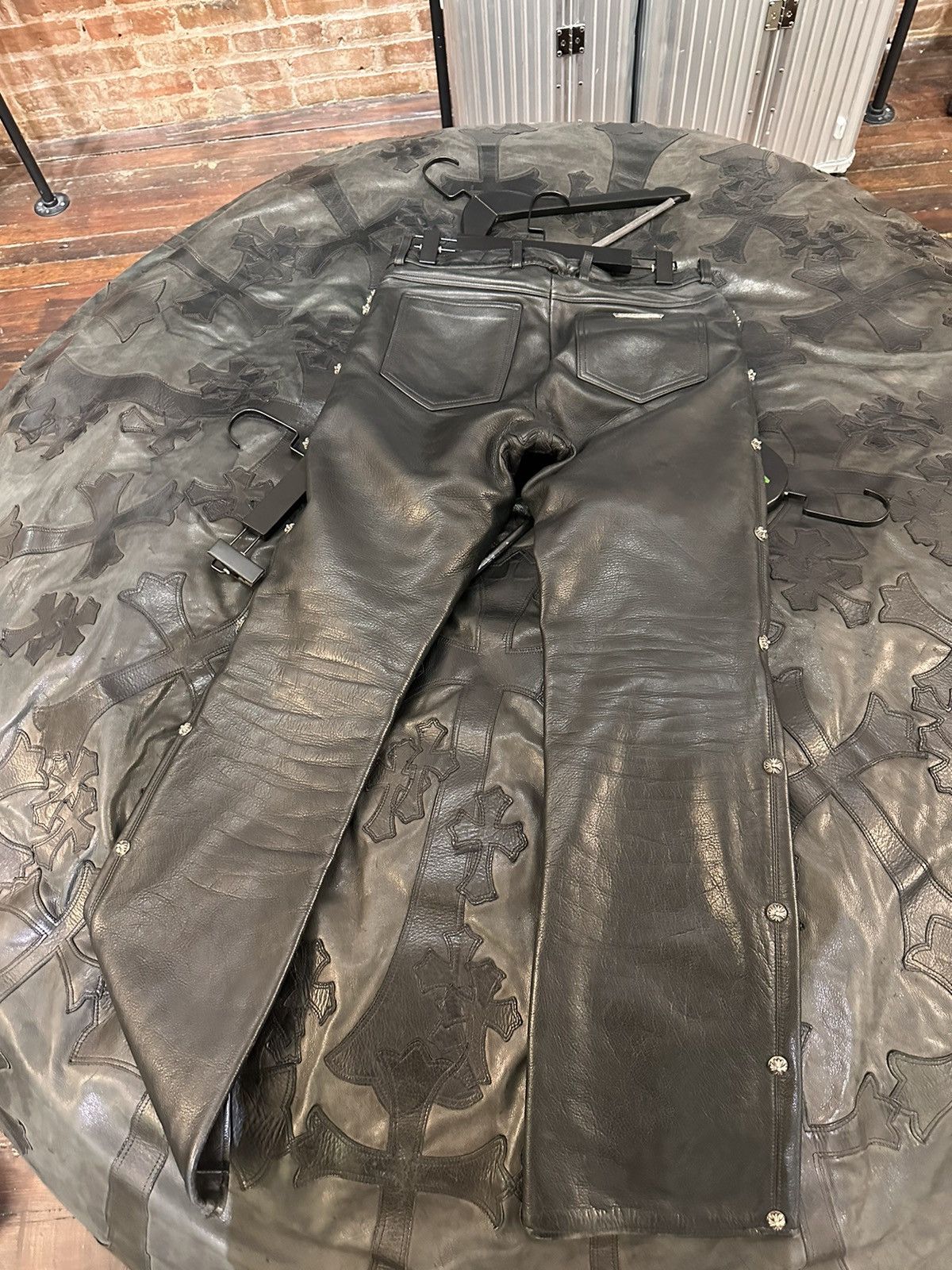Chrome Hearts CHROME HEARTS CUSTOM STUDDED ROCKSTAR LEATHER JEANS CROSS Size US 30 / EU 46 - 12 Thumbnail