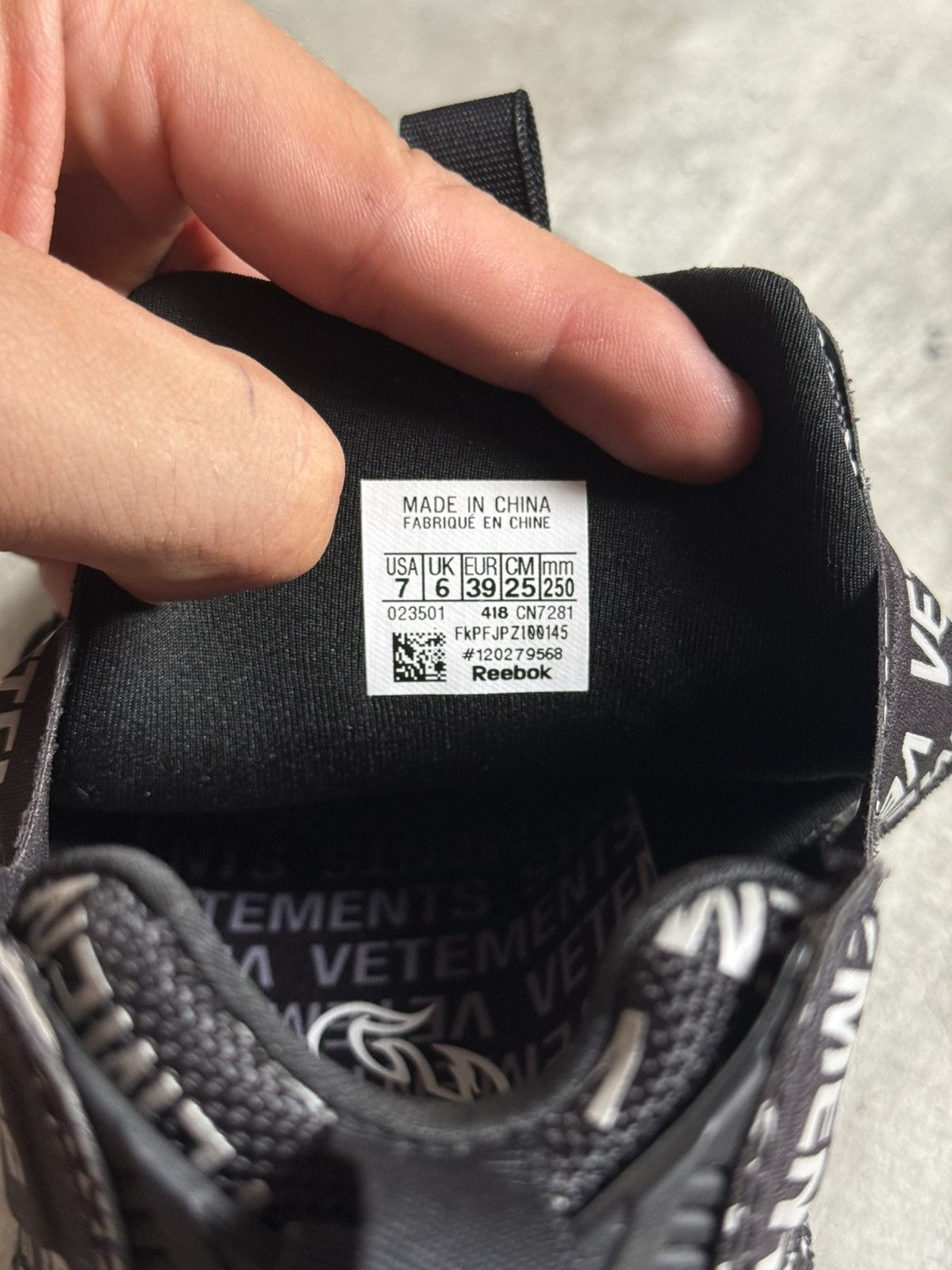 Reebok × Vetements VETEMENTS X Reebok Instapump Fury Monogram Size US 7 / EU 40 - 8 Thumbnail