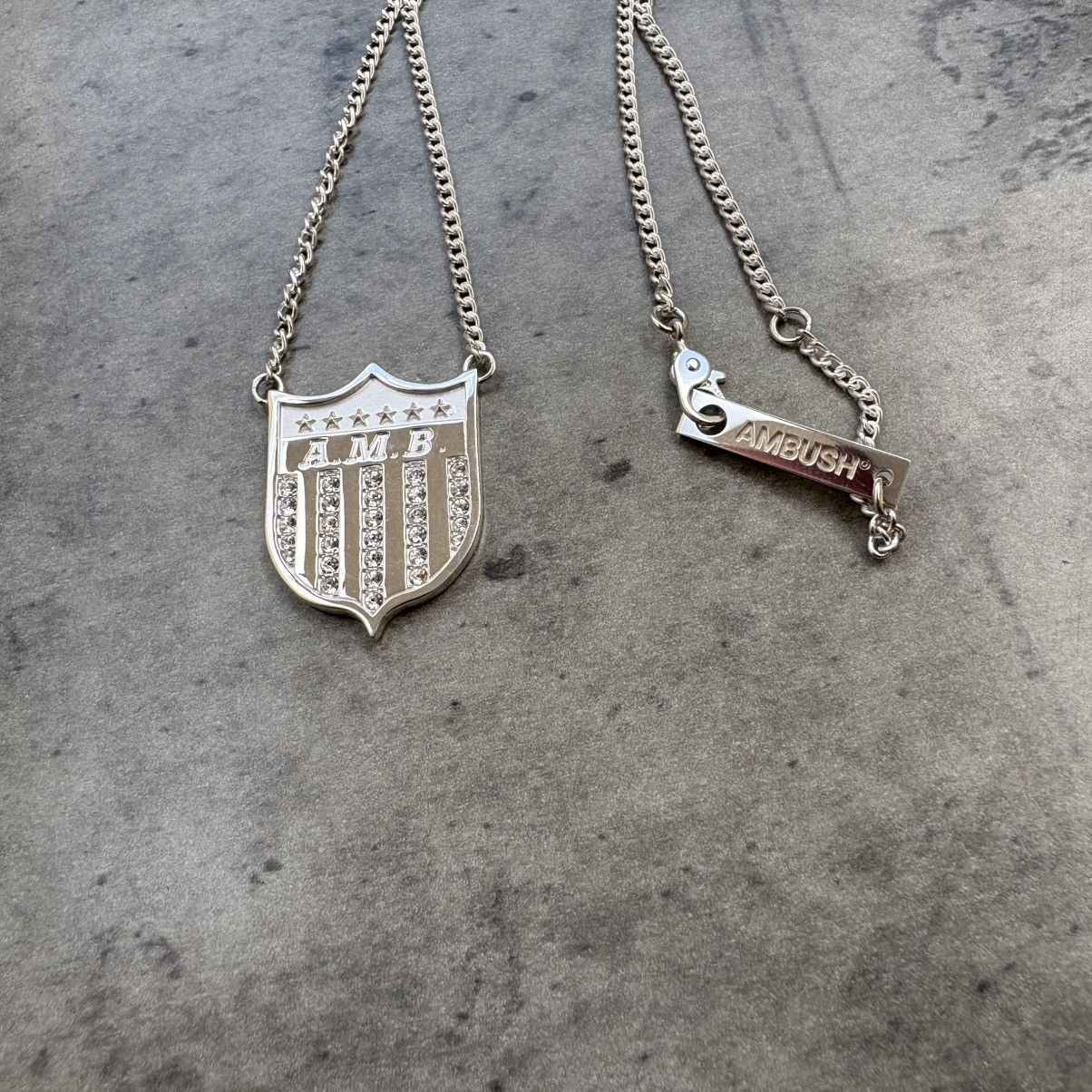 Ambush Design AMBUSH varsity shield pendant necklace made in japan Size ONE SIZE - 10 Thumbnail