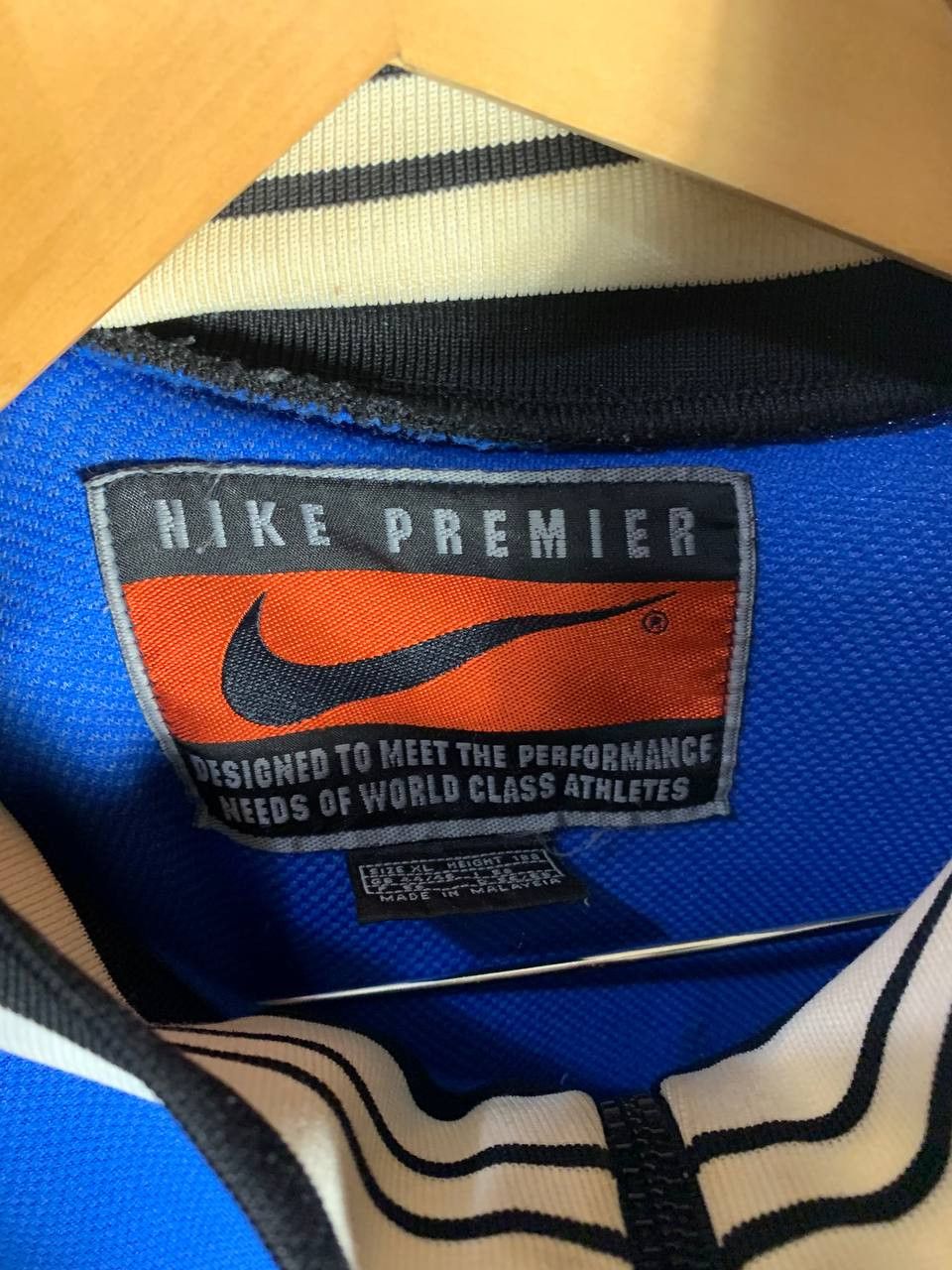 Nike Vintage Nike Cardiff City Rugby Jersey Jacket Retro Y2K 90s Size US XL / EU 56 / 4 - 4 Thumbnail