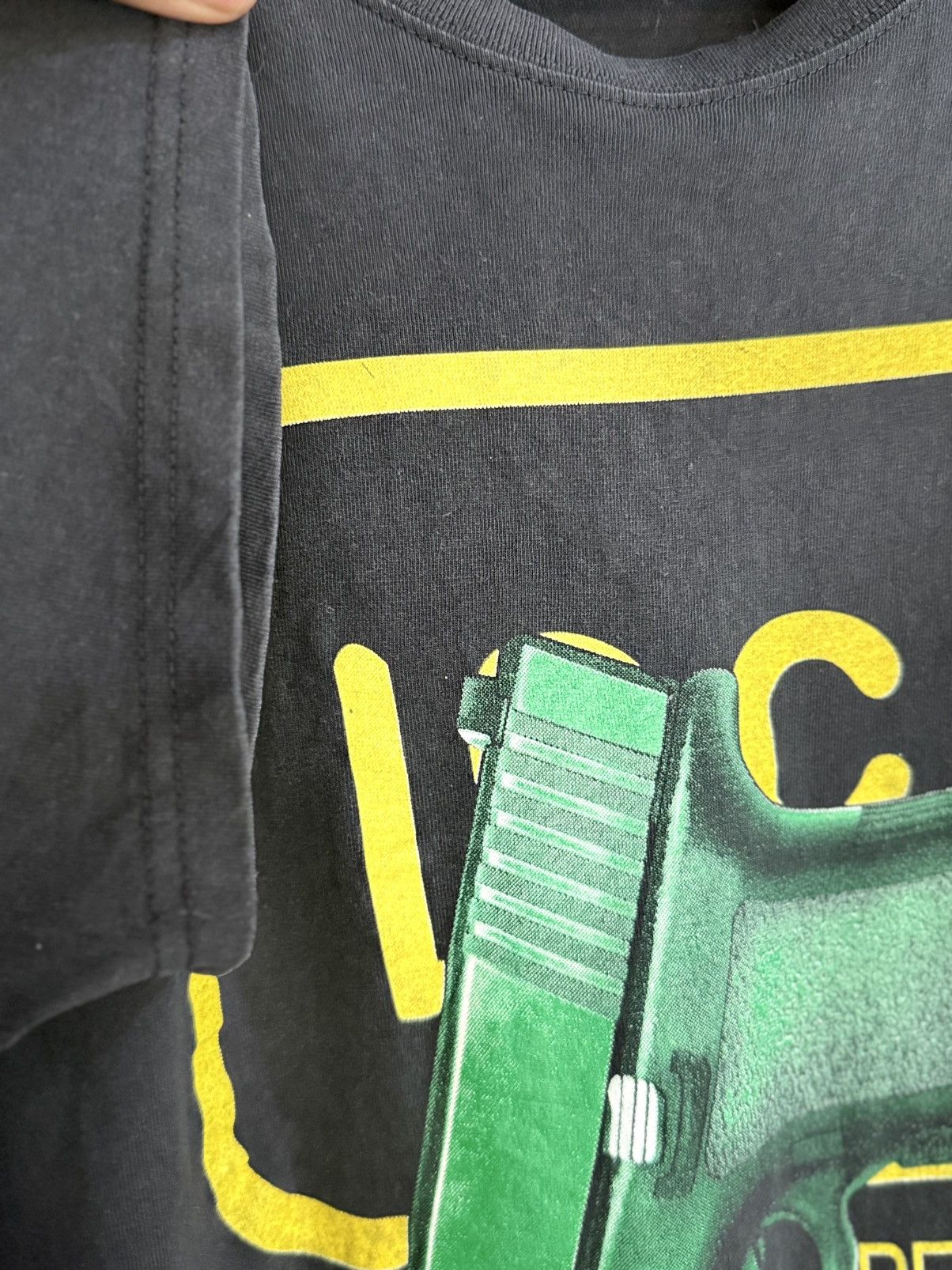 Vintage Vintage Glock Gum Perfection 19 Austria Rock Out Faded Tee Size US S / EU 44-46 / 1 - 8 Thumbnail