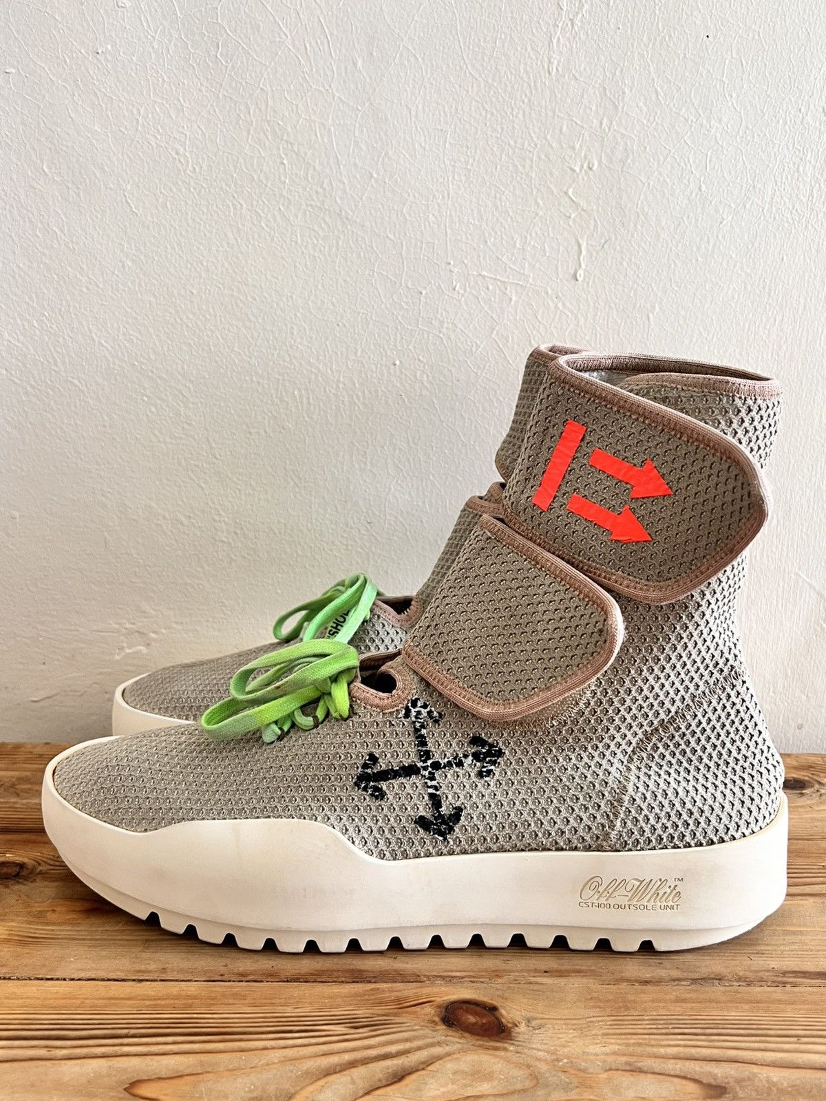 Off-White × Virgil Abloh Off-White MOTO WRAP Light Grey Size US 10 / EU 43 - 2 Thumbnail