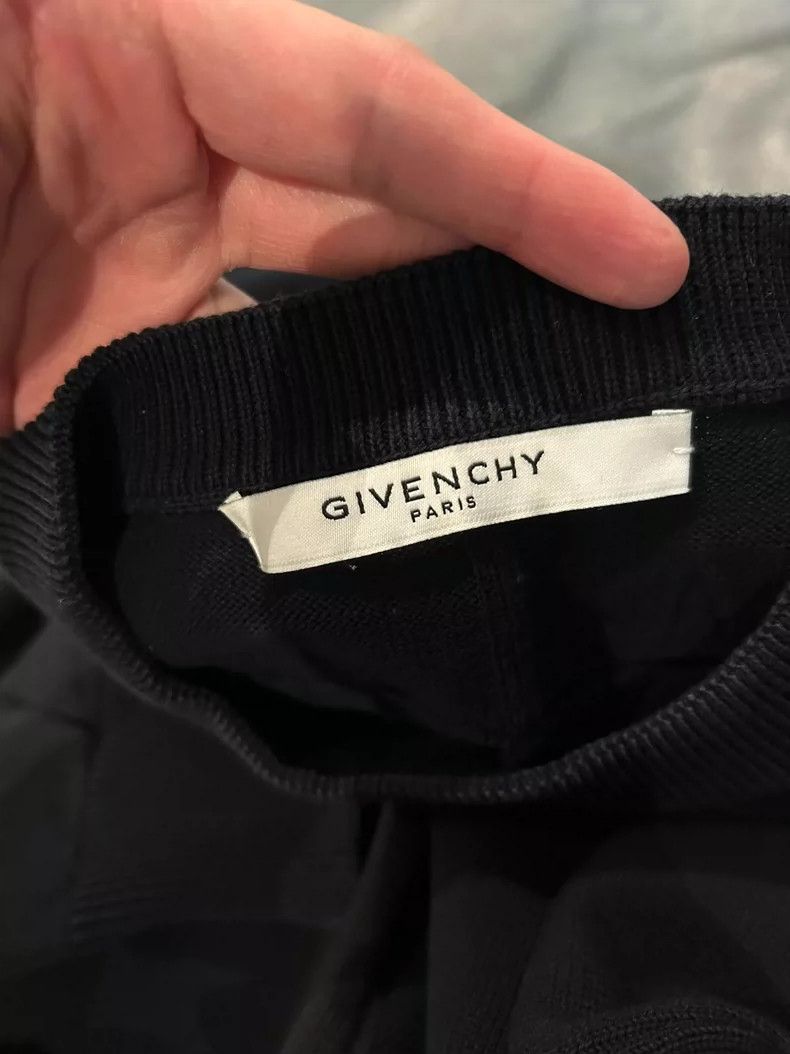 Givenchy Givenchy White five-pointed star knitted sweater, small si Size US S / EU 44-46 / 1 - 6 Thumbnail