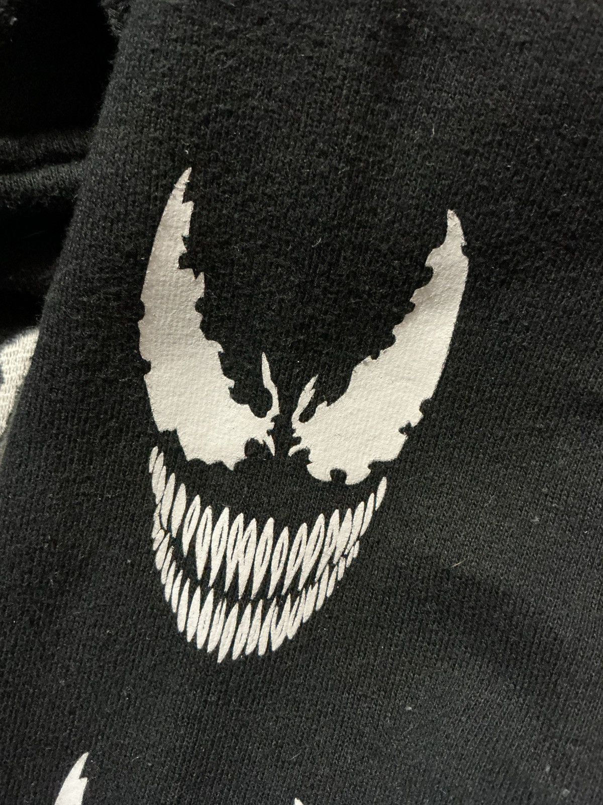 Vans Vans X Marvel Comics Venom Embroidered Pullover Hoodie Size US L / EU 52-54 / 3 - 7 Thumbnail
