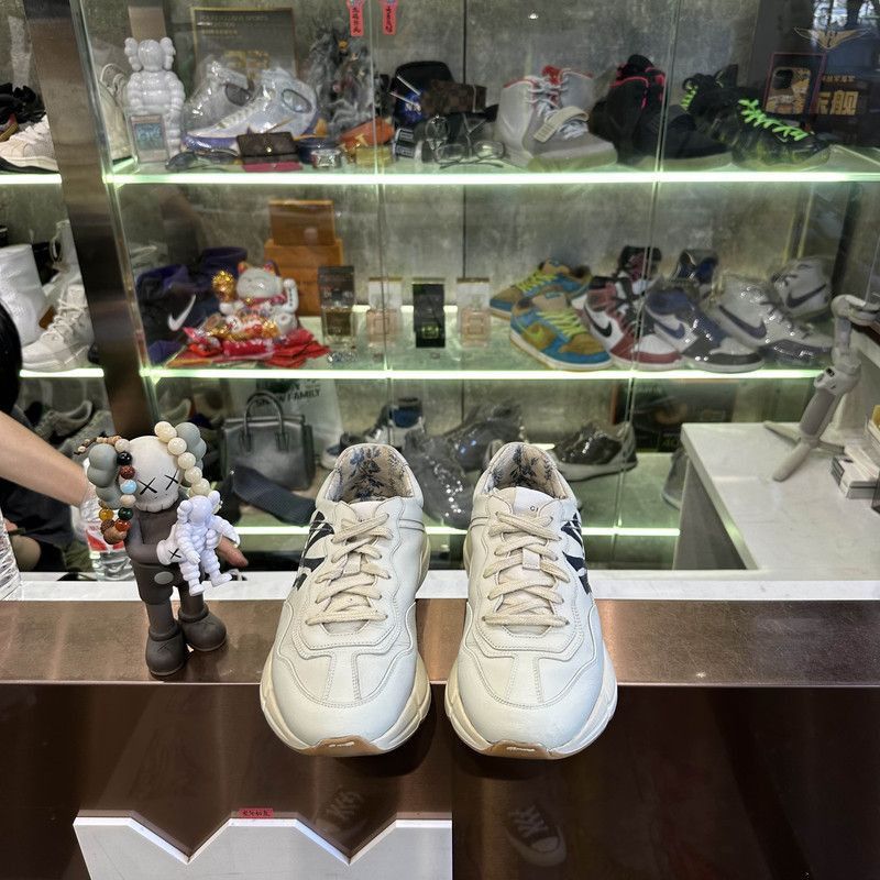 Gucci Gucci Rhyton Low-Top Sneaker in Beige - Size US 8 / EU 41 - 2 Thumbnail