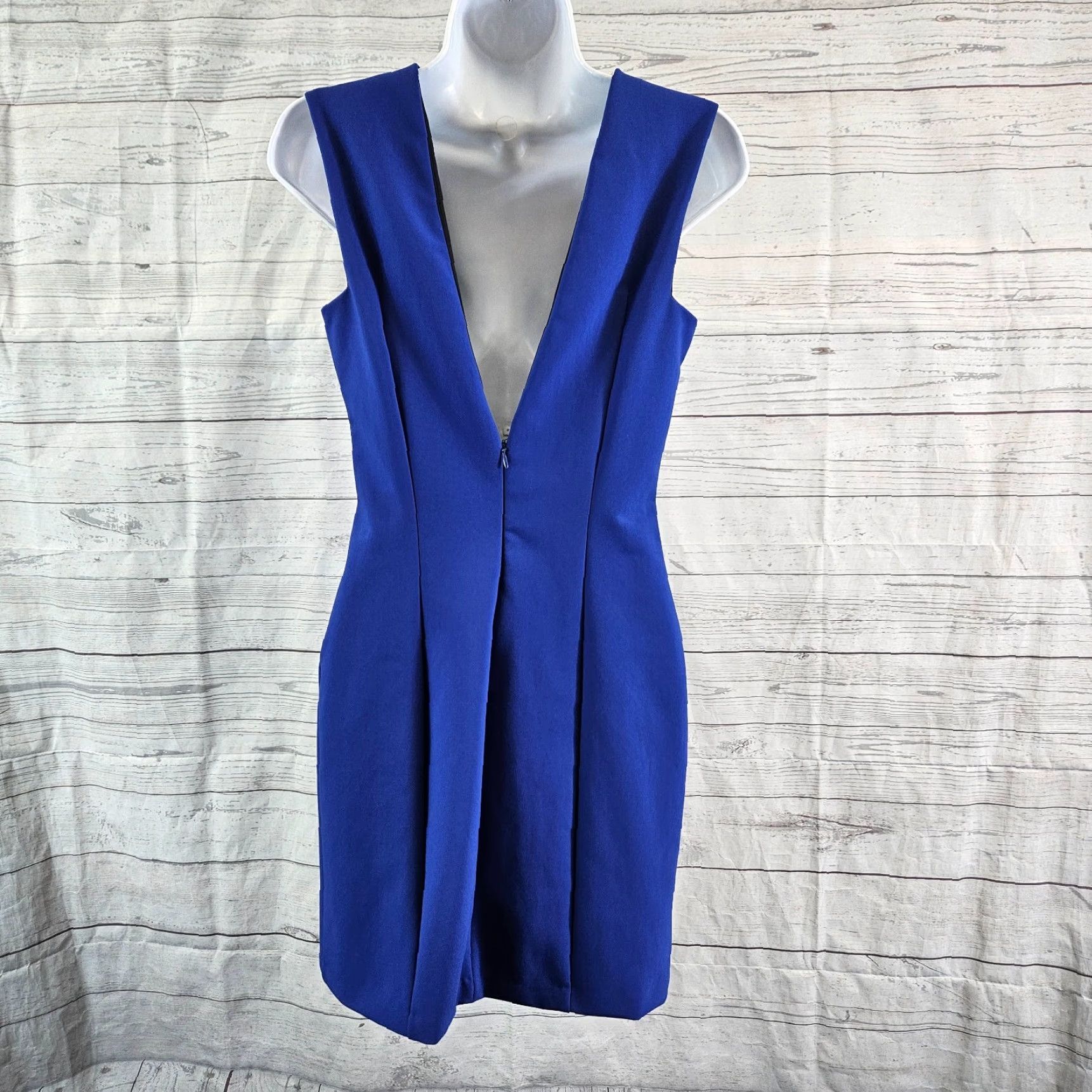 Zara **Zara Women's Solid Blue Mini V-Neck Dress Size Small** User: Zara Women's Solid Blue Mini V-Neck Dress Size Small Size S / US 4 / IT 40 - 4 Thumbnail