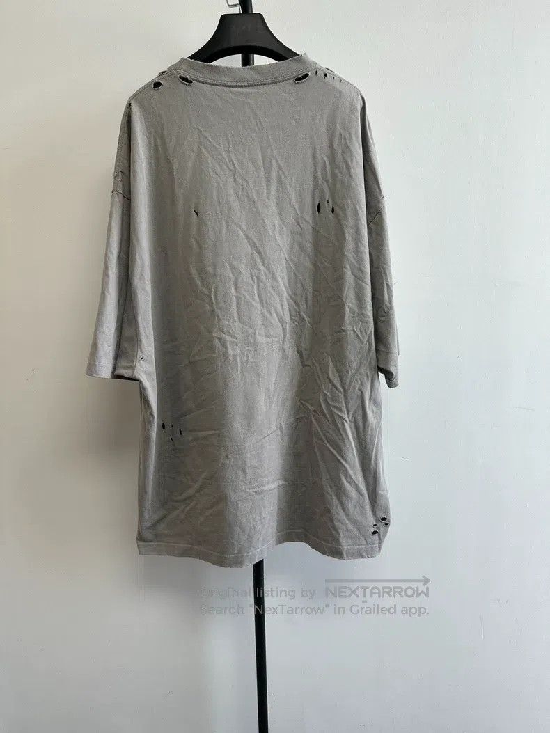 Balenciaga Balenciaga Letter Printed Hole Short Sleeve T-Shirt Size US S / EU 44-46 / 1 - 2 Thumbnail