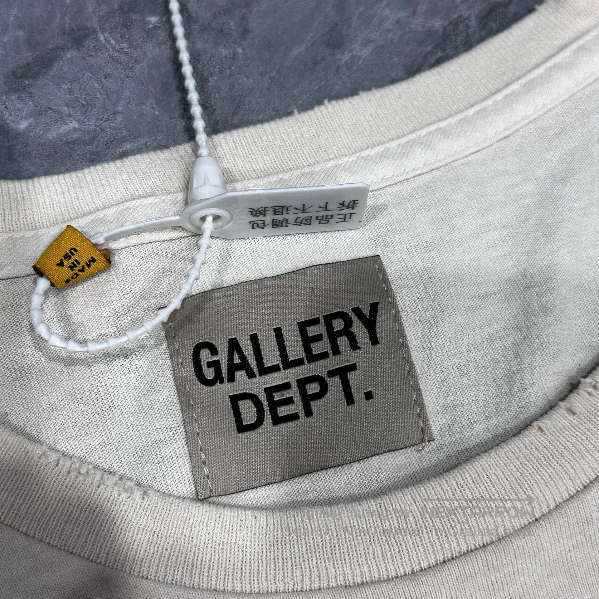 Gallery Dept. Gallery Dept Virus Skull Distressed Short Sleeve. Size US XXL / EU 58 / 5 - 5 Thumbnail