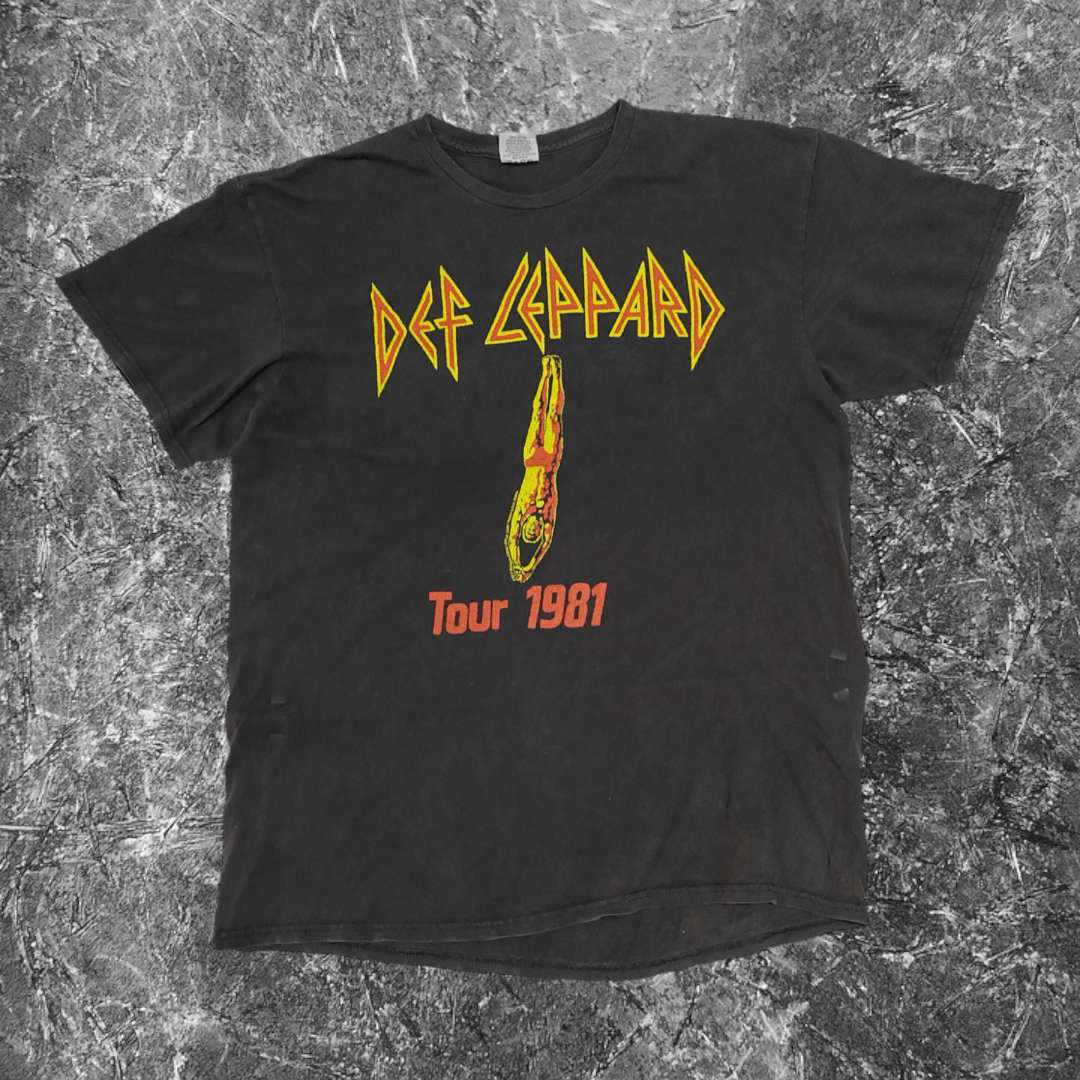 Band Tees × Def Leppard × Junk Food 1981 Def Leppard Tour T Shirt Size US M / EU 48-50 / 2 - 1 Thumbnail