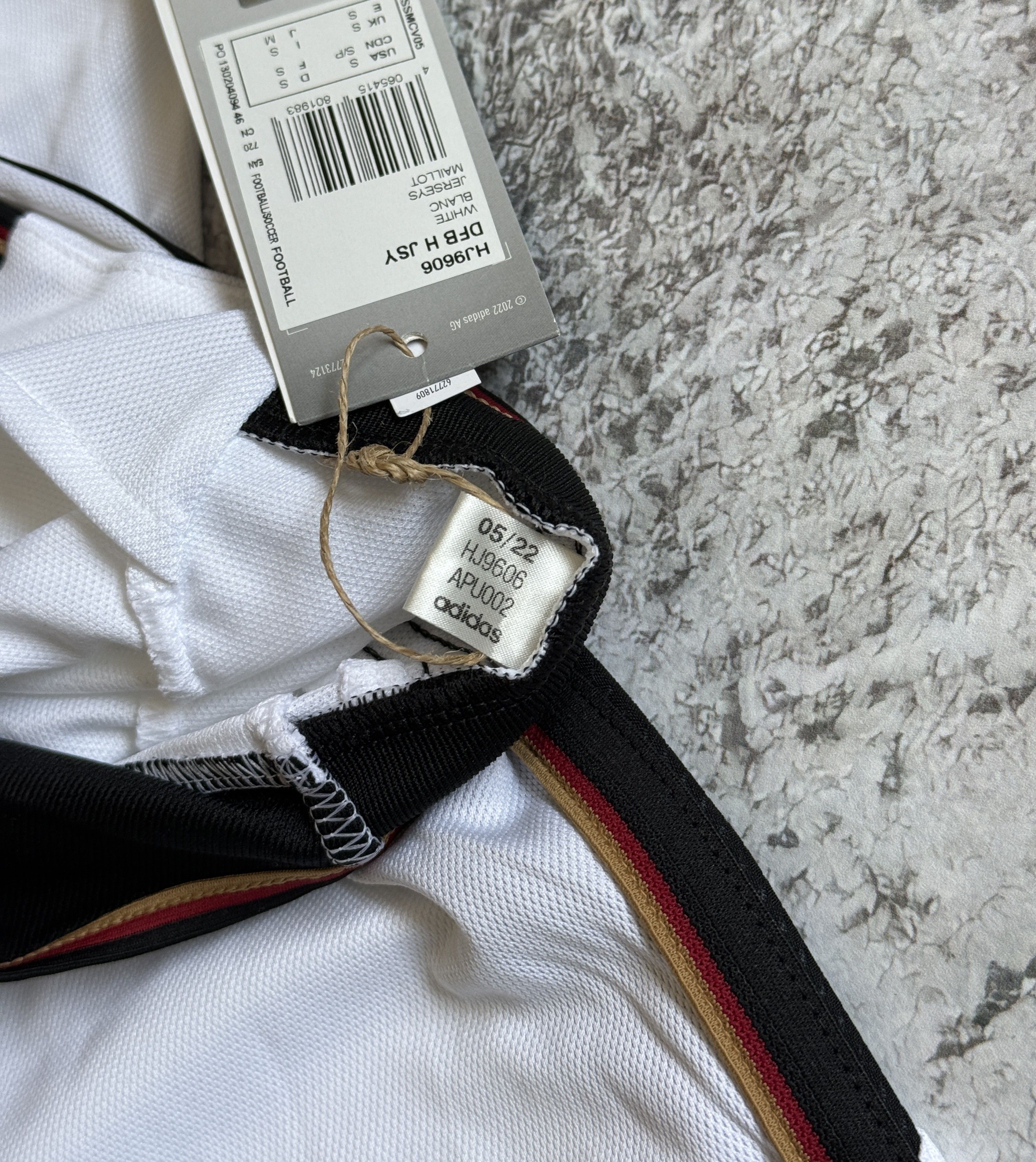 Adidas GERMANY 22/23 SHIRT JERSEY FOOTBALL SOCCER ADIDAS S Size US S / EU 44-46 / 1 - 5 Thumbnail